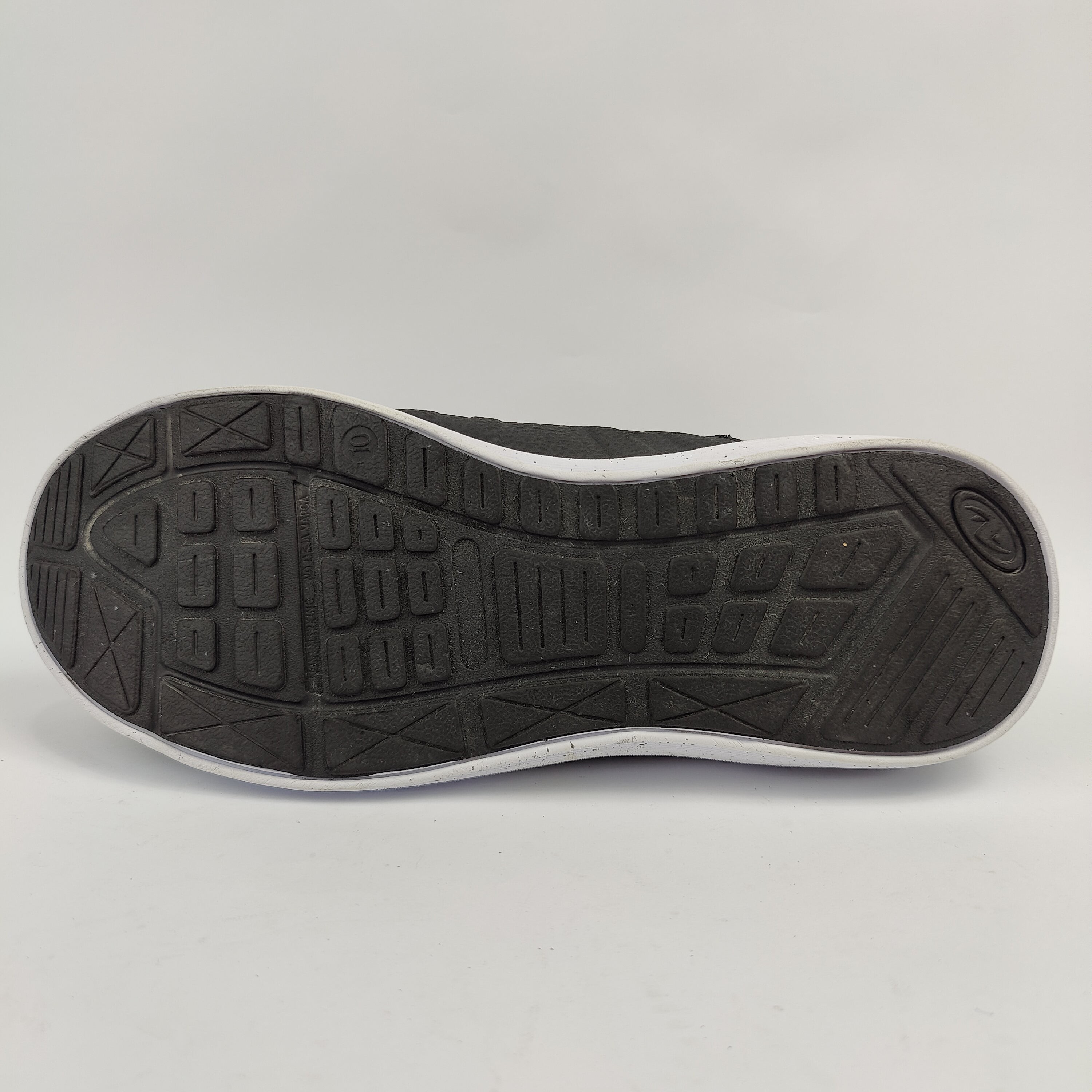 Athletic Works (UK/PK 9) - 4308462
