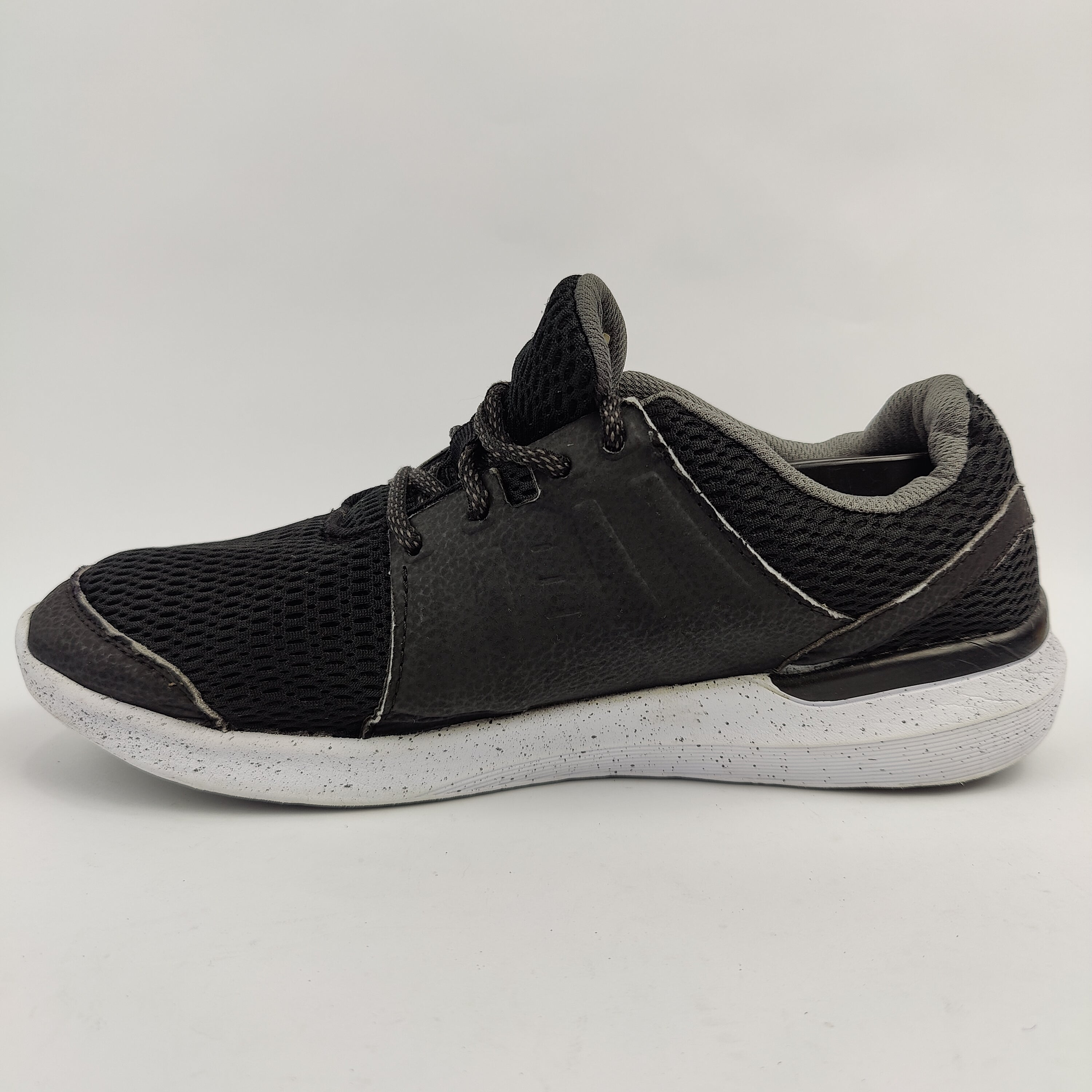 Athletic Works (UK/PK 9) - 4308462