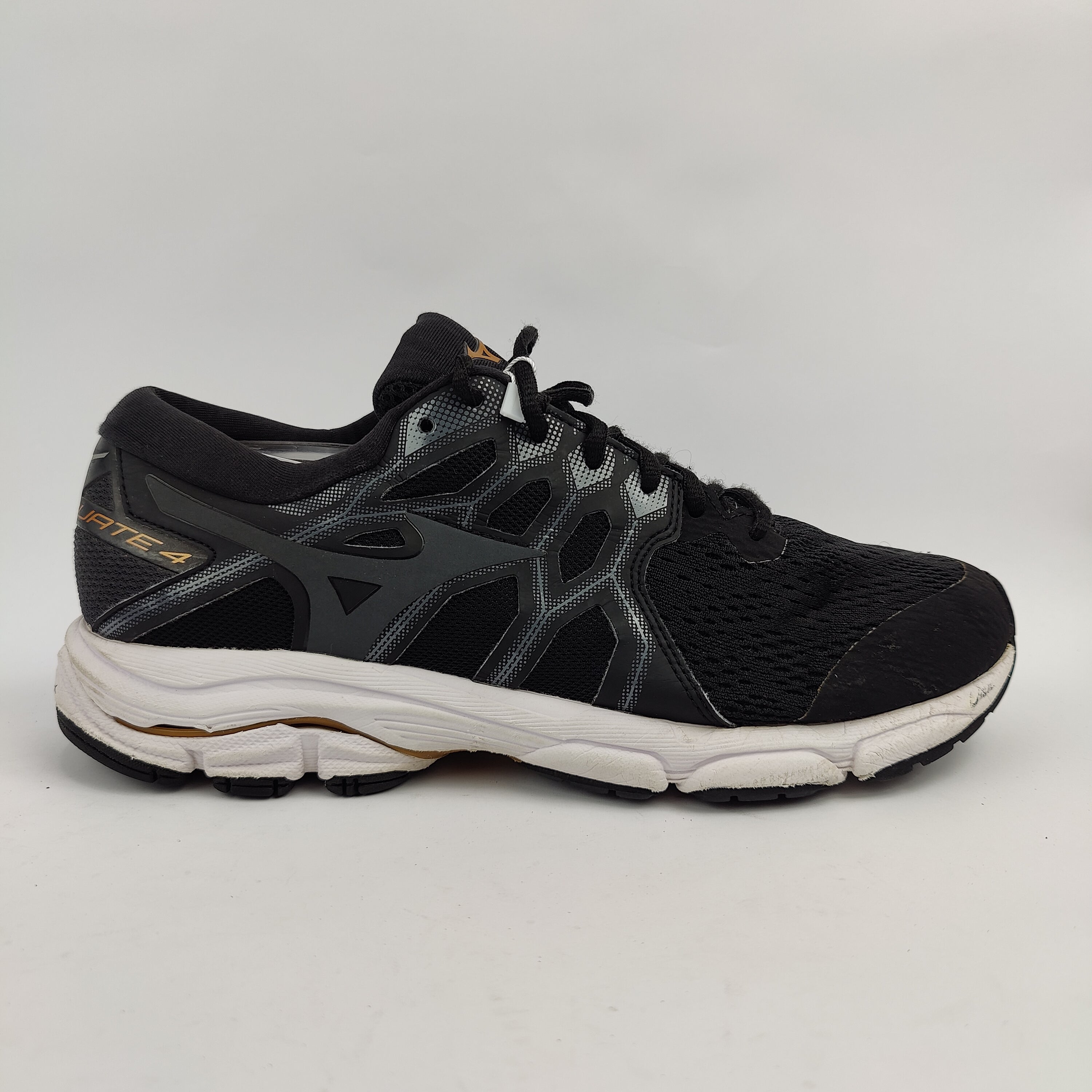 Mizuno Wave Equate 4 (UK/PK 9.5) - 4408465