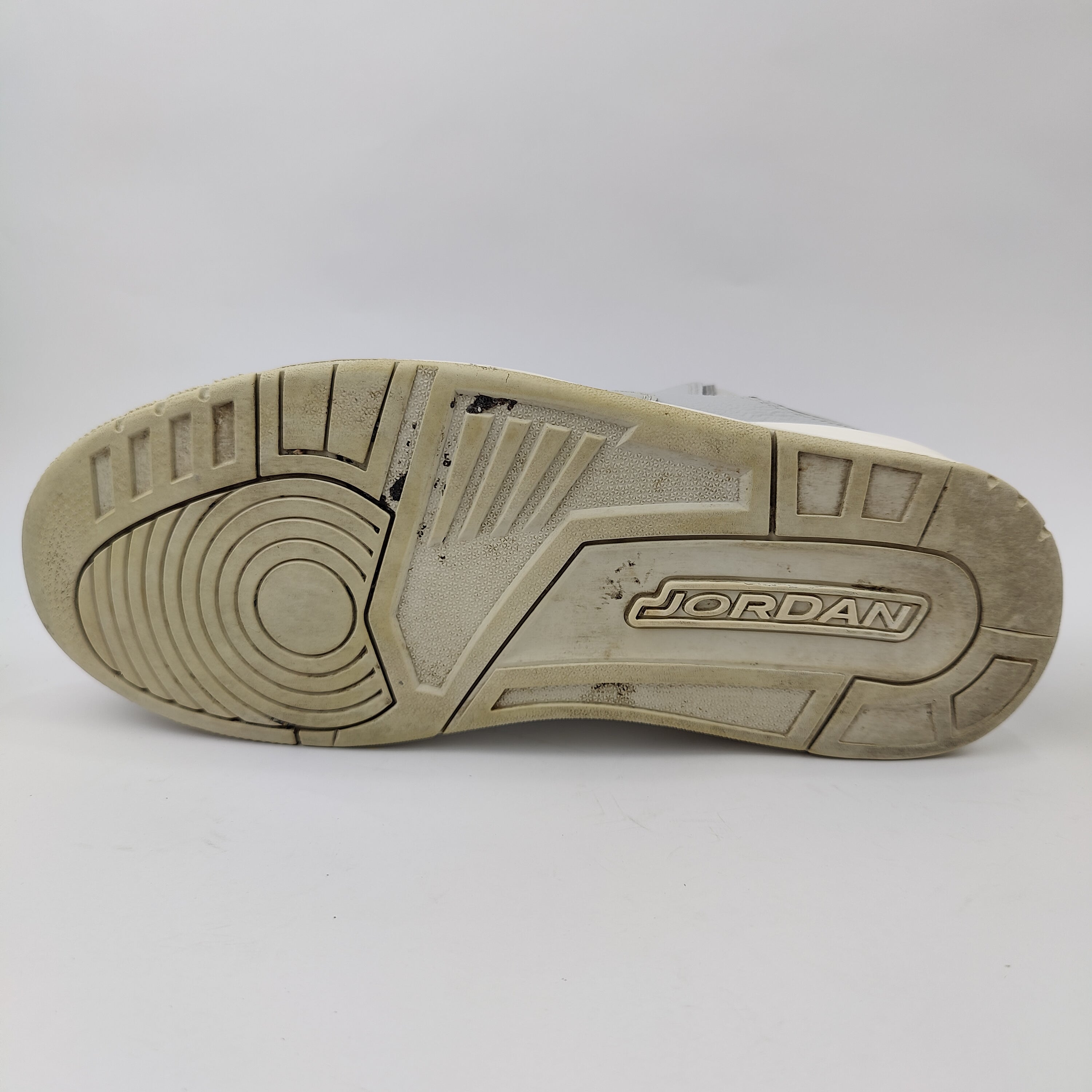 Jordan Courtside 23 (UK/PK 8.5) - 4308523