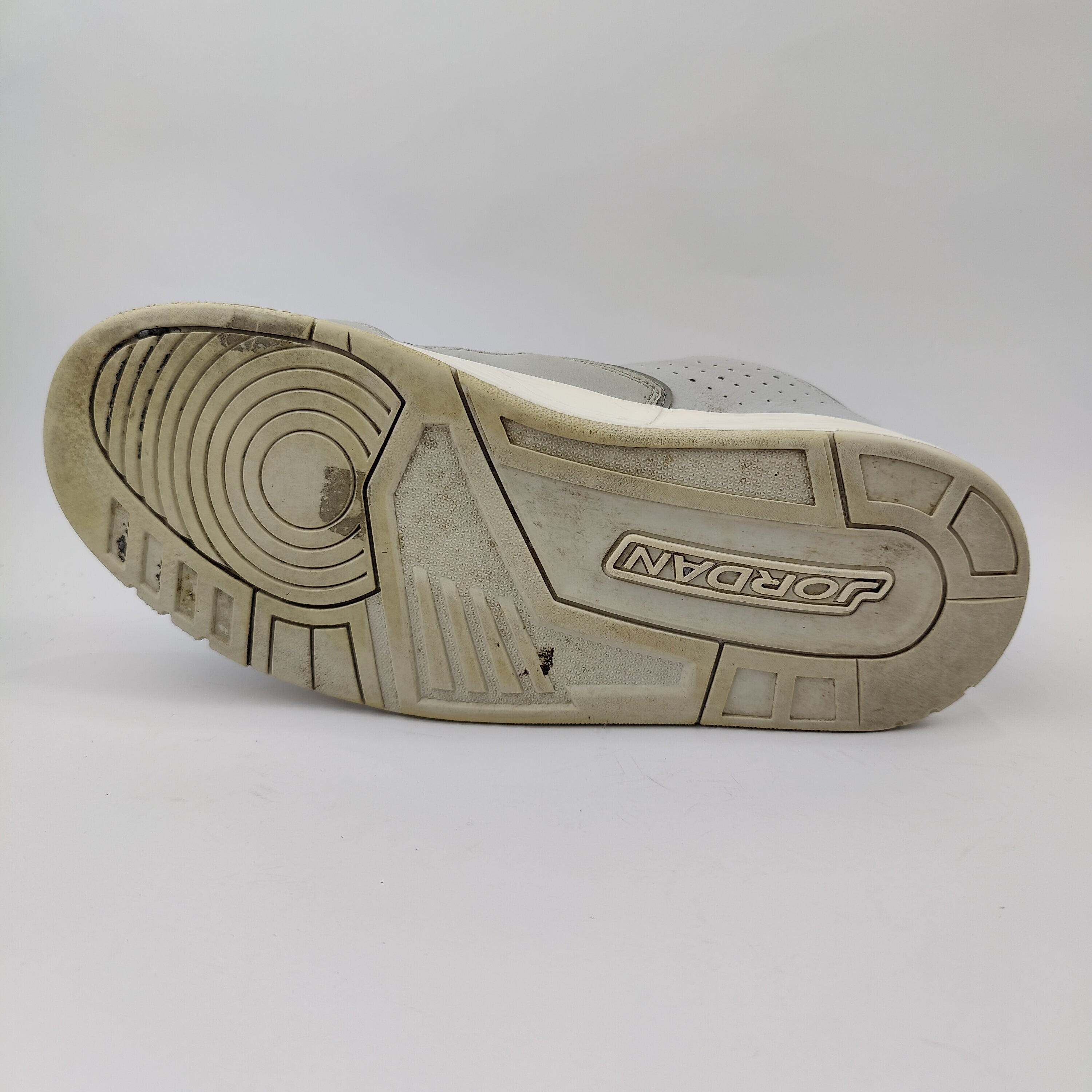 Jordan Courtside 23 (UK/PK 8.5) - 4308523