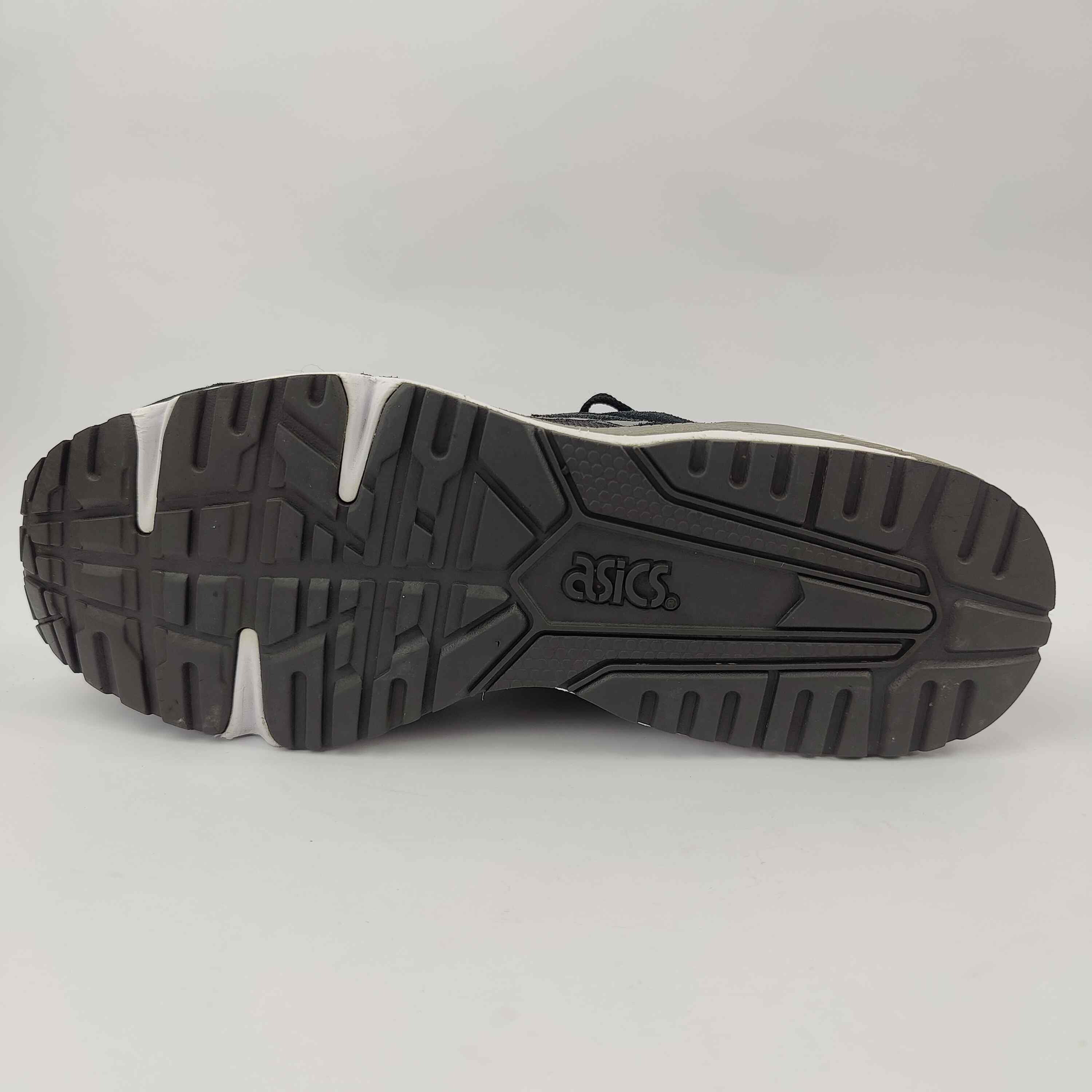 ASICS Gel Lique Sneakers (UK/PK 10) - 4408528