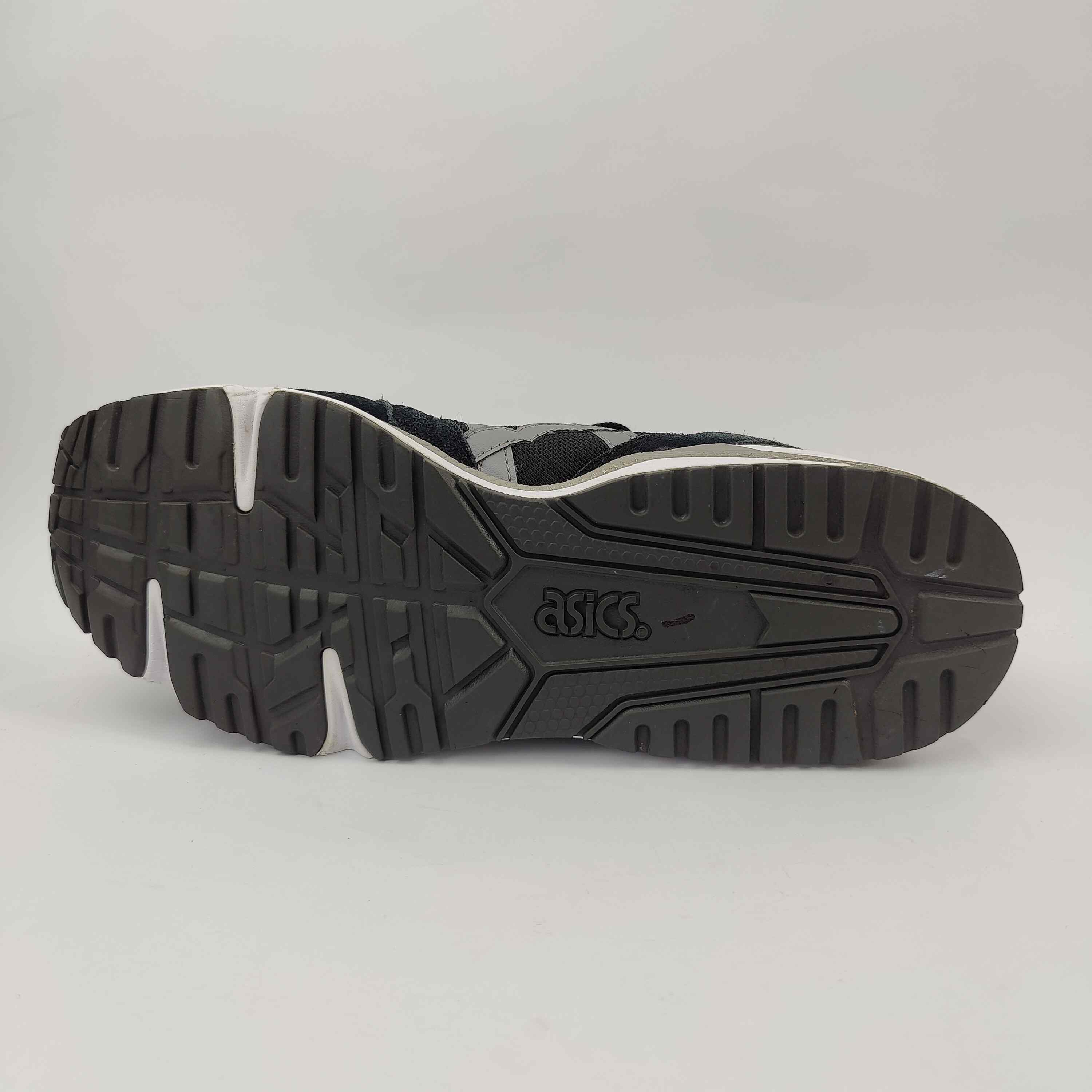 ASICS Gel Lique Sneakers (UK/PK 10) - 4408528