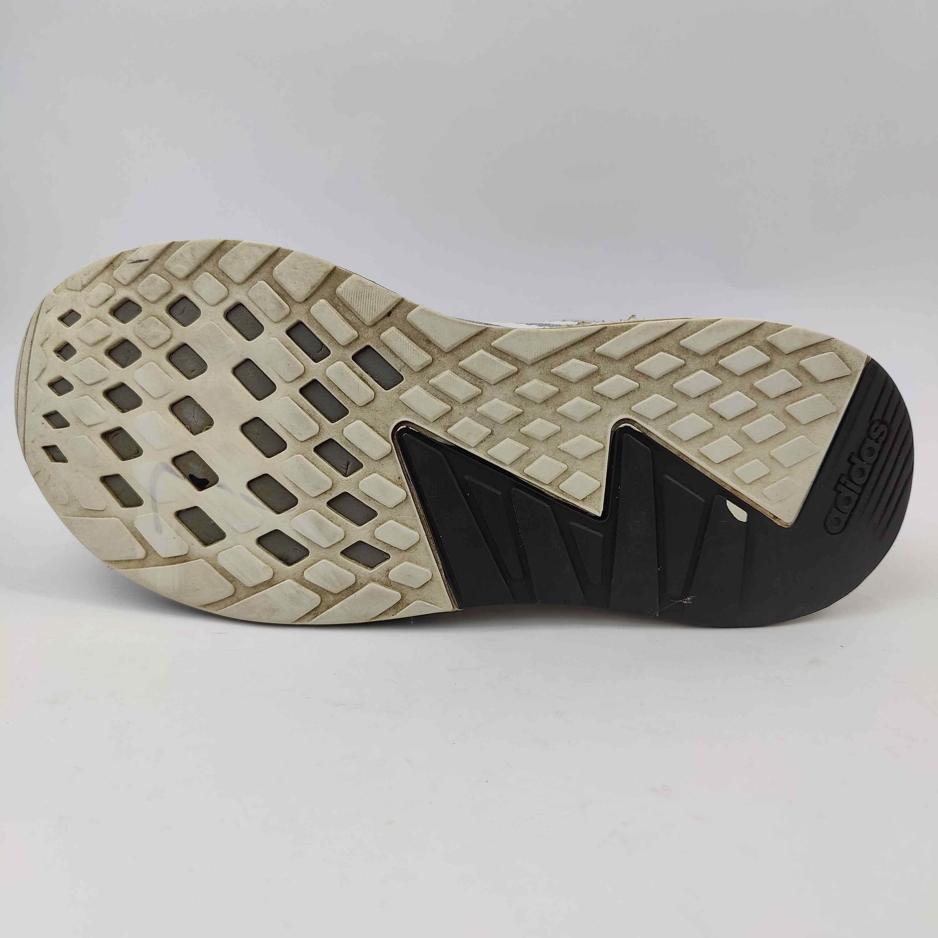 Adidas Questar (UK/PK 7.5) - 4158599