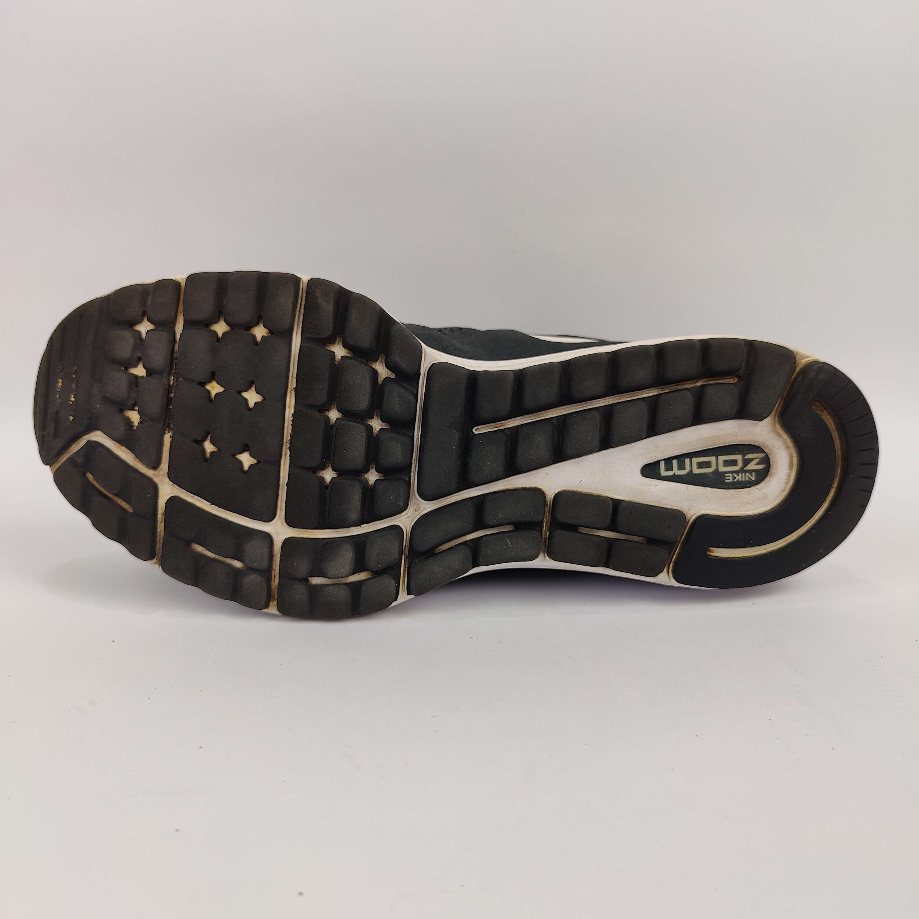 Nike Air Zoom Vomero (UK/PK 8) - 4258659