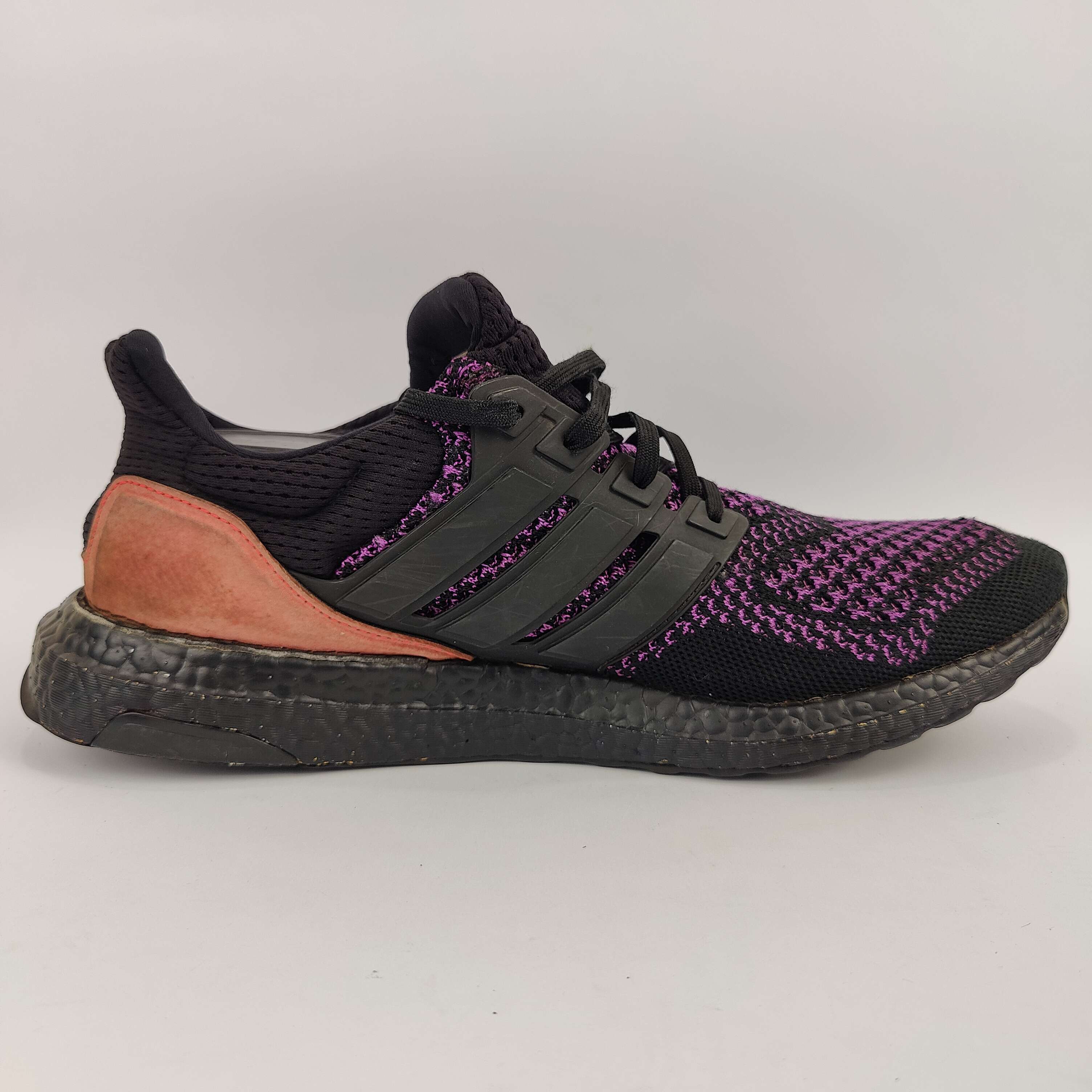 Adidas Ultraboost (UK/PK 10.5) - 4558668