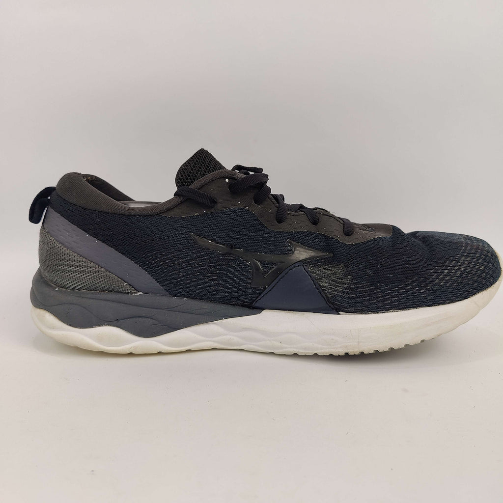 Mizuno Wave Revolt (UK/PK 9.5) - 4458724