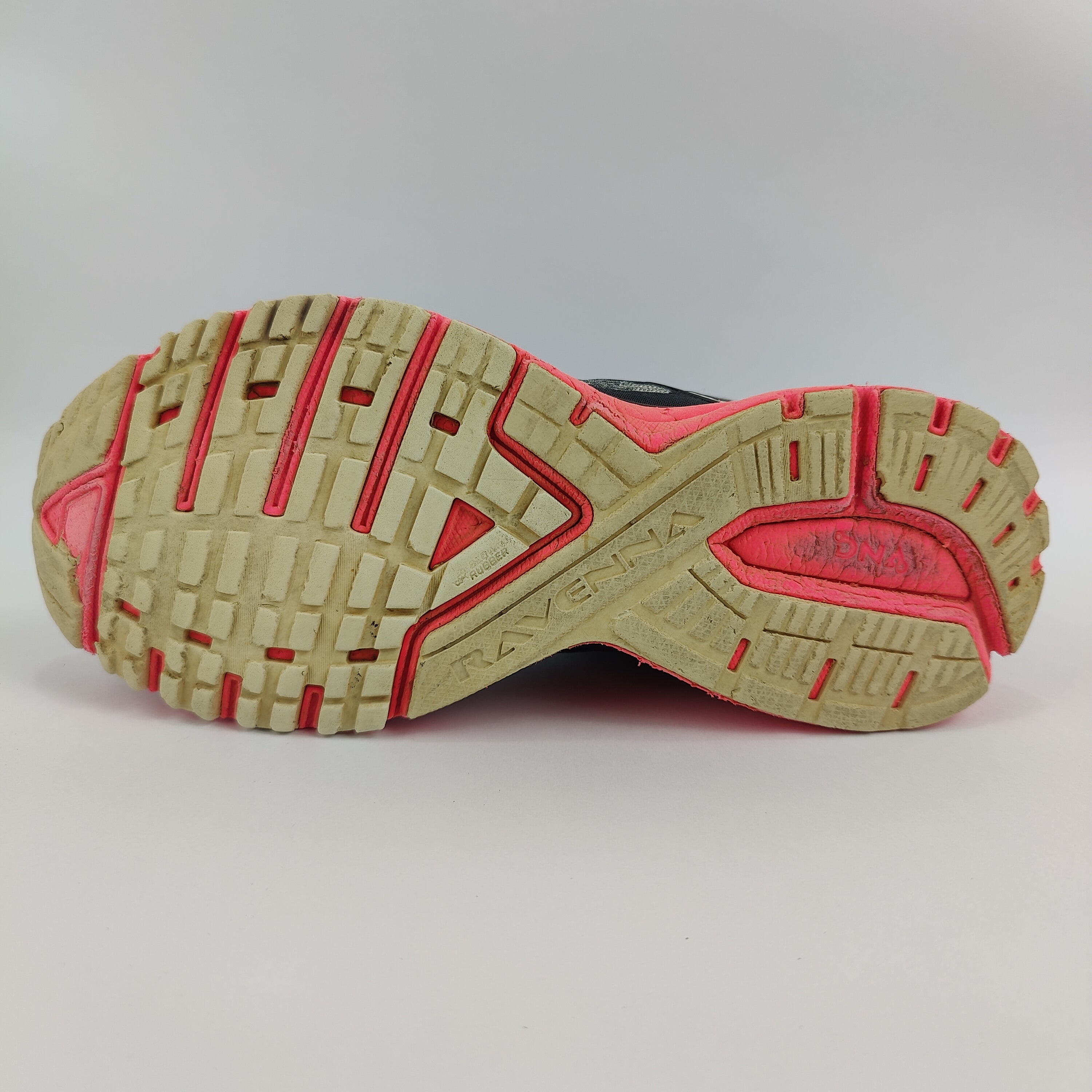 Brooks Ravenna 9 (UK/PK 6) - 39 | Excellent