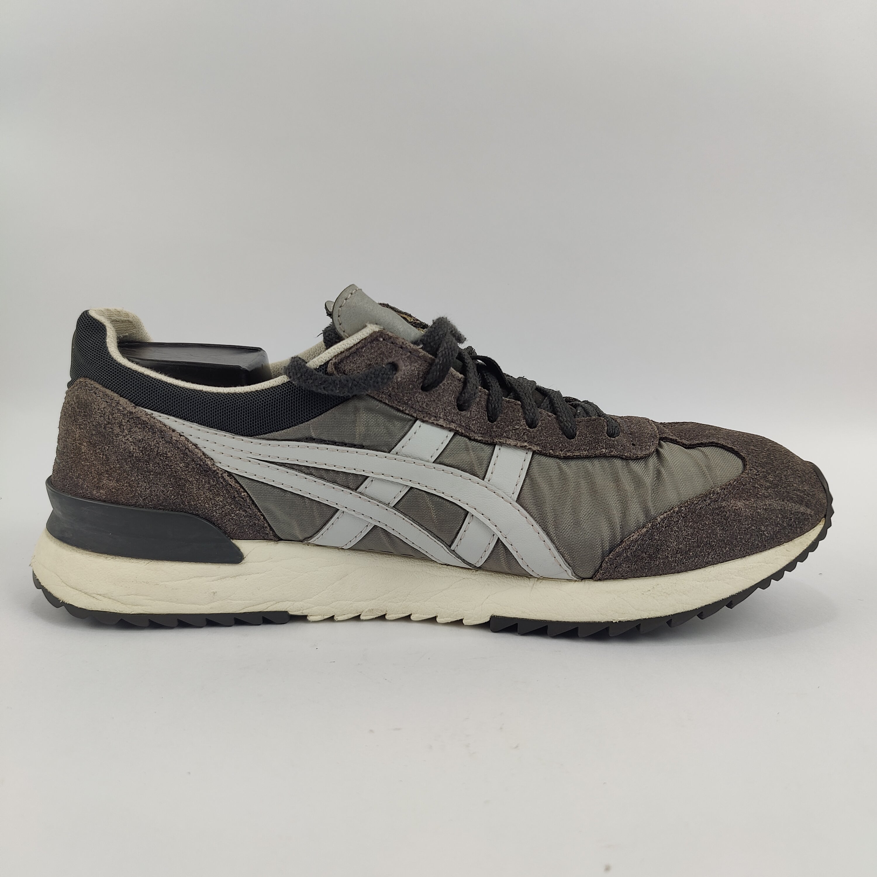 Asics Onitsuka Tiger (UK/PK 6.5) - 40.5 | Excellent