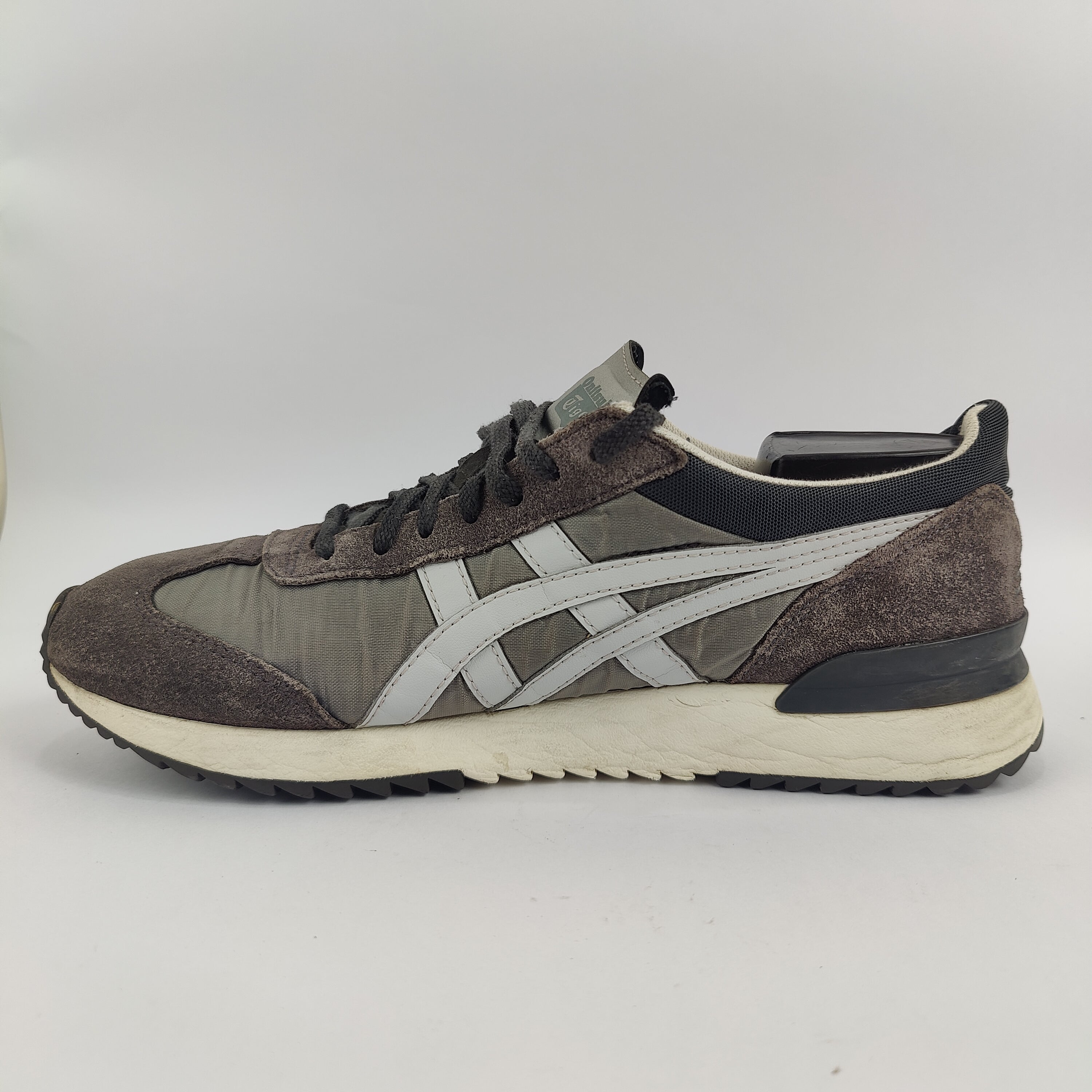Asics Onitsuka Tiger (UK/PK 6.5) - 40.5 | Excellent