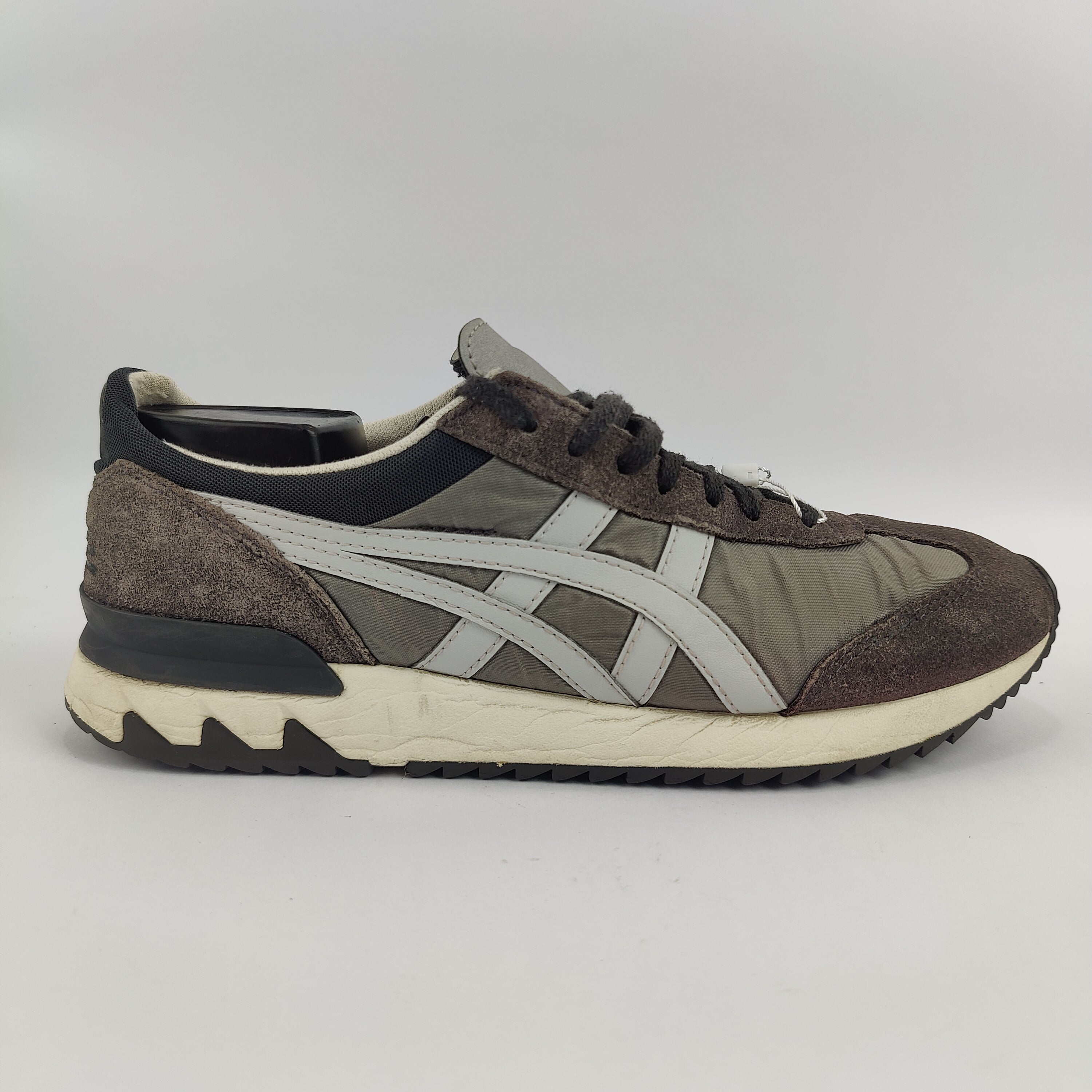 Asics Onitsuka Tiger (UK/PK 6.5) - 40.5 | Excellent