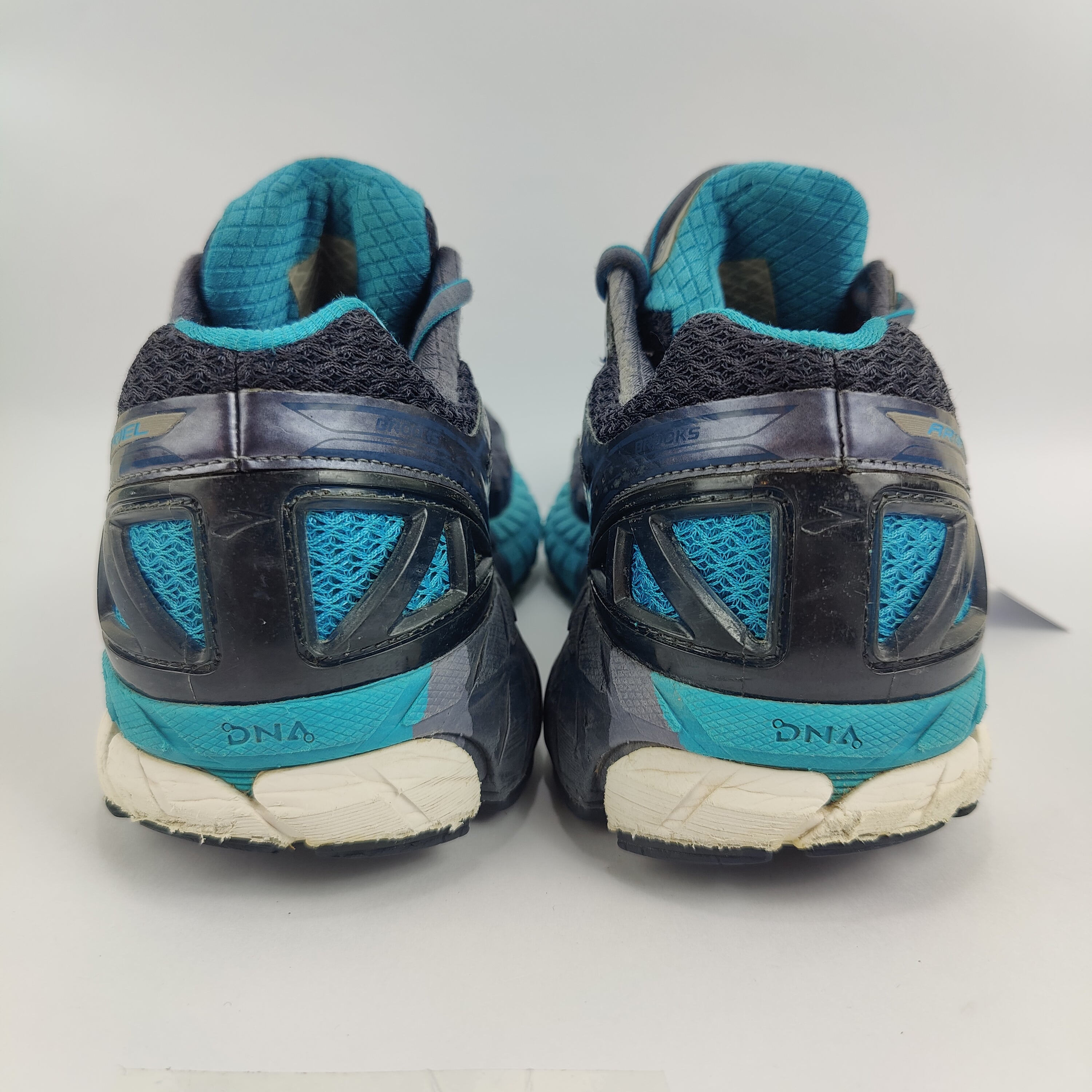 Brooks Ariel 16 (UK/PK 7) - 41 | Excellent