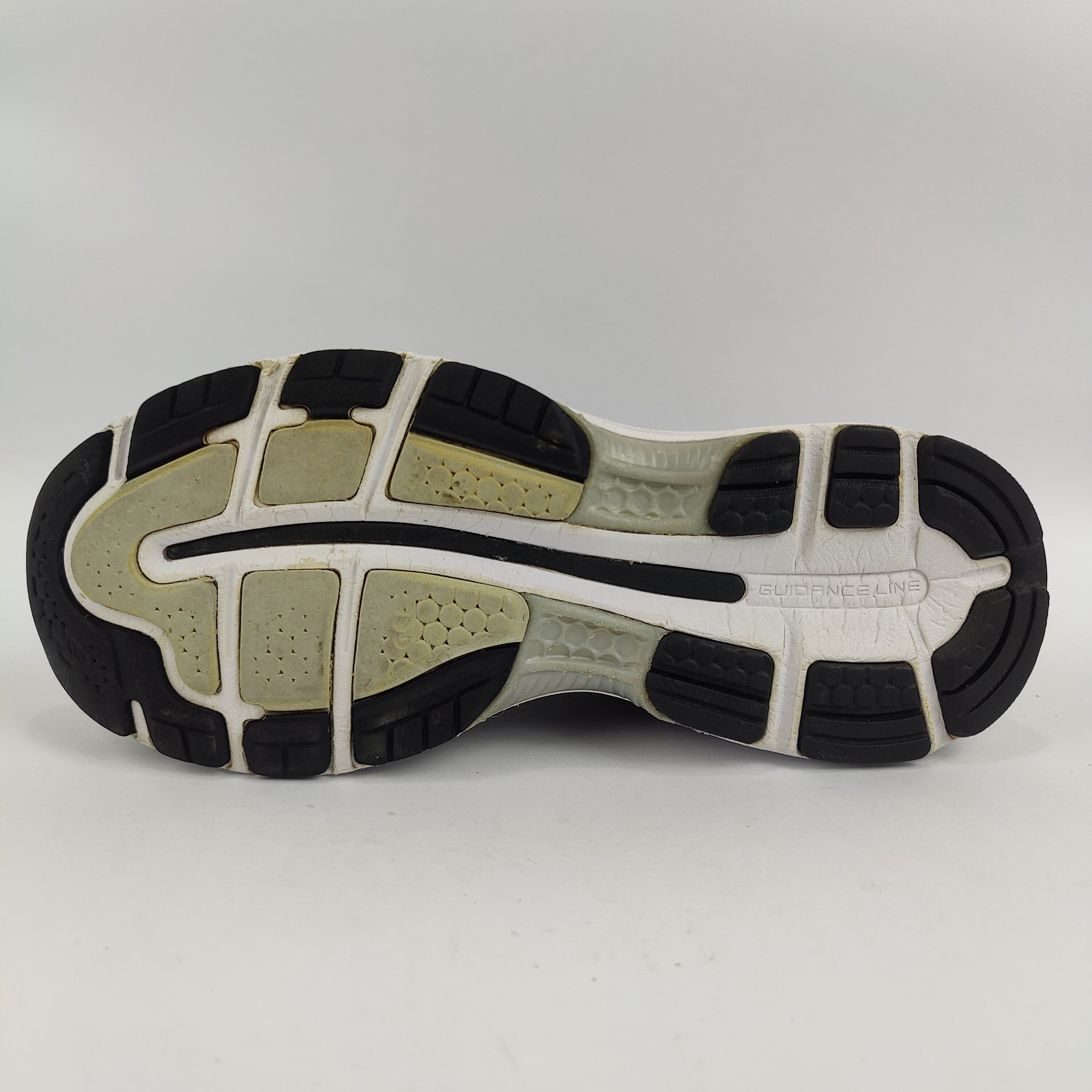 ASICS Gel Nimbus 19 (UK/PK 7.5) - 40 | Excellent