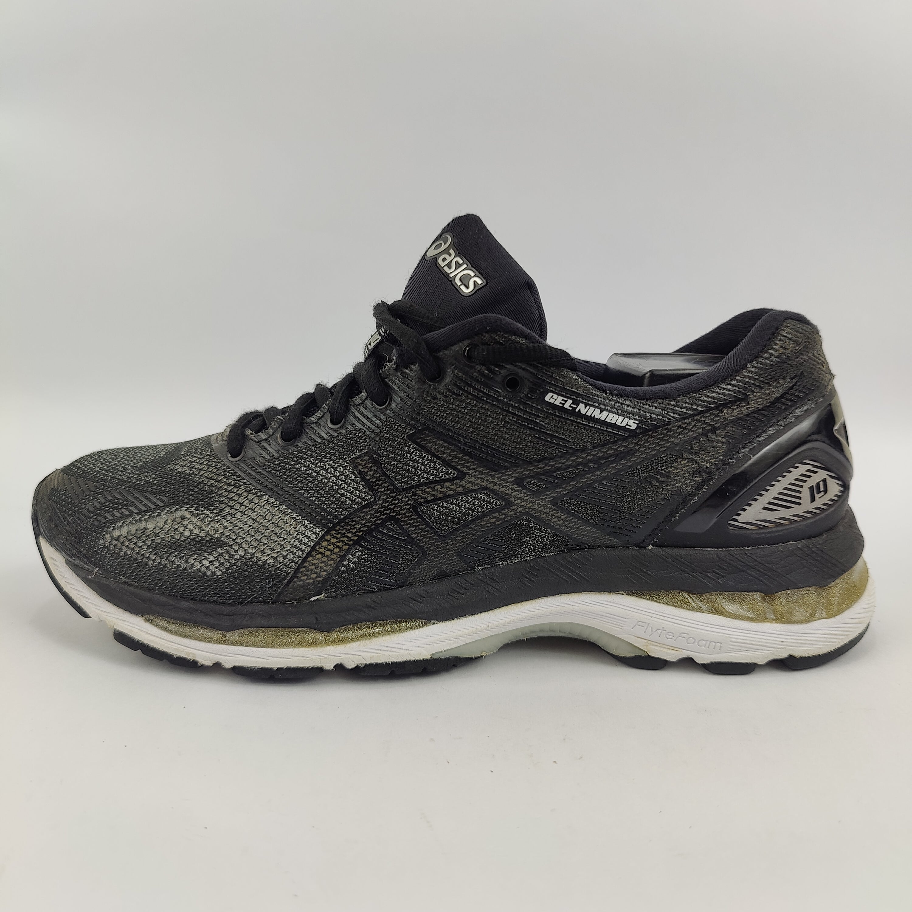 ASICS Gel Nimbus 19 (UK/PK 7.5) - 40 | Excellent