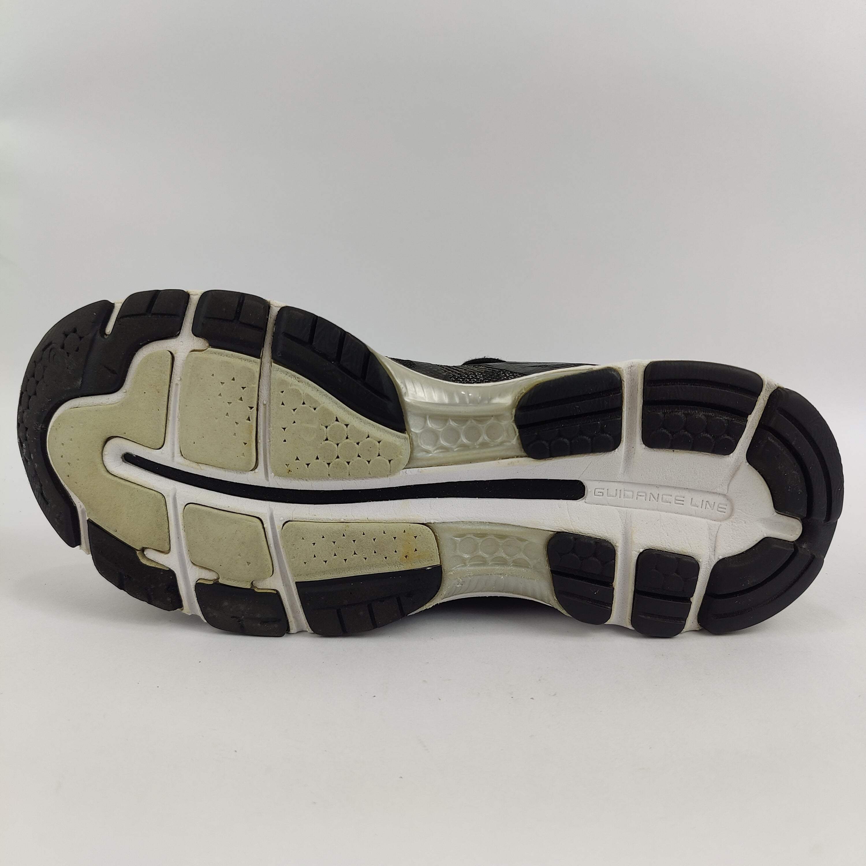 ASICS Gel Nimbus 19 (UK/PK 7.5) - 40 | Excellent