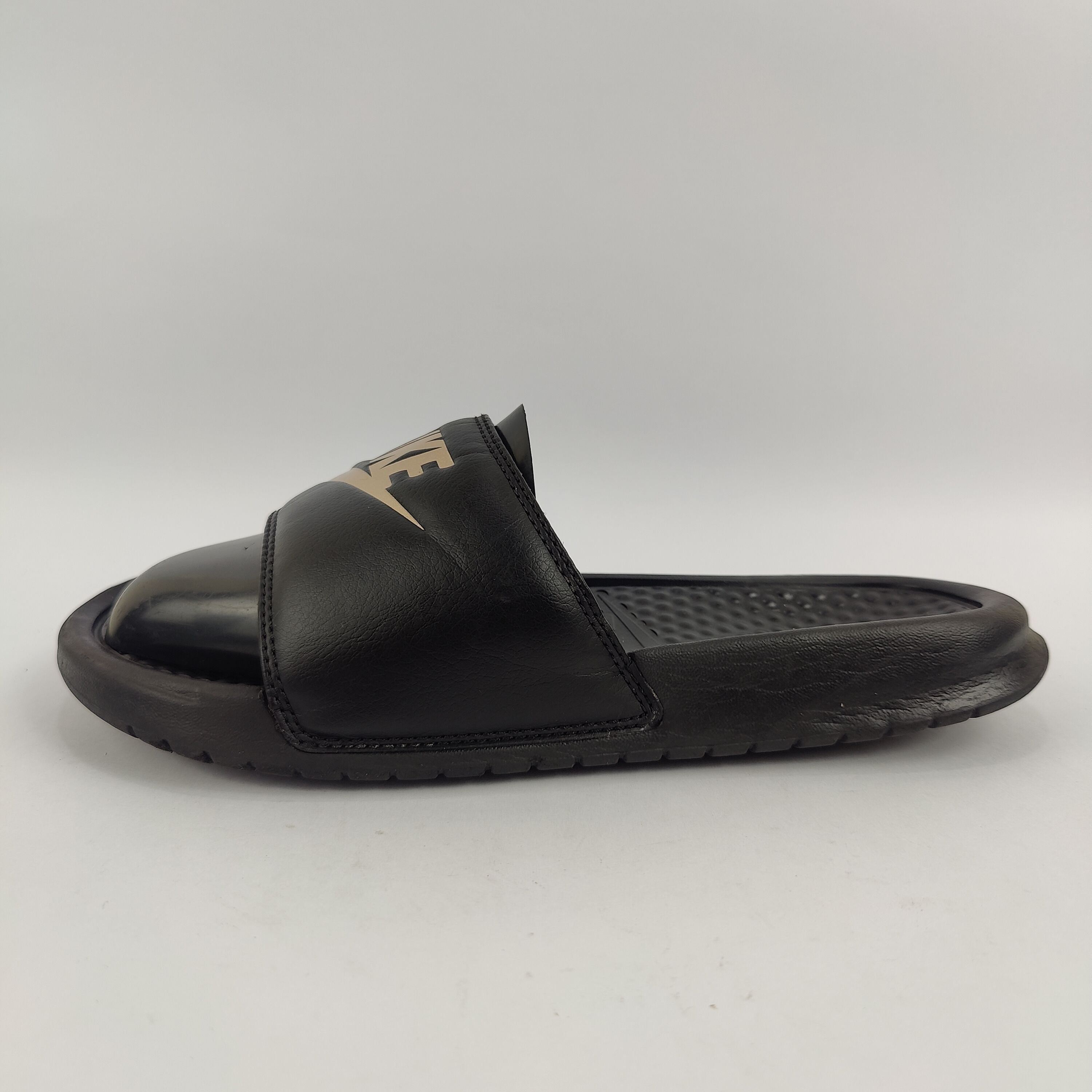 Nike Bennasi Slides (UK/PK 5.5) - 3901010