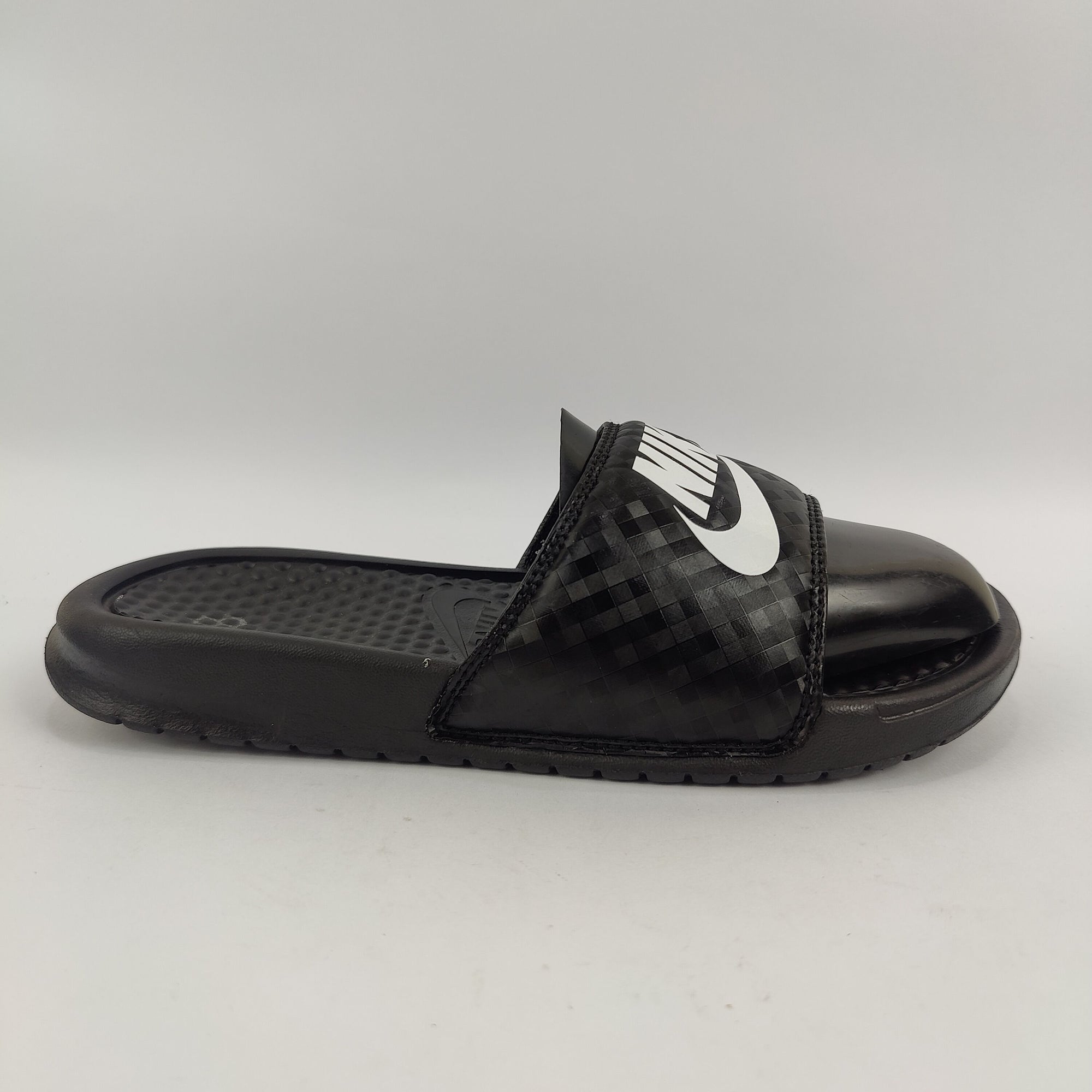 Nike Benassi (UK/PK 4.5) - 3801014