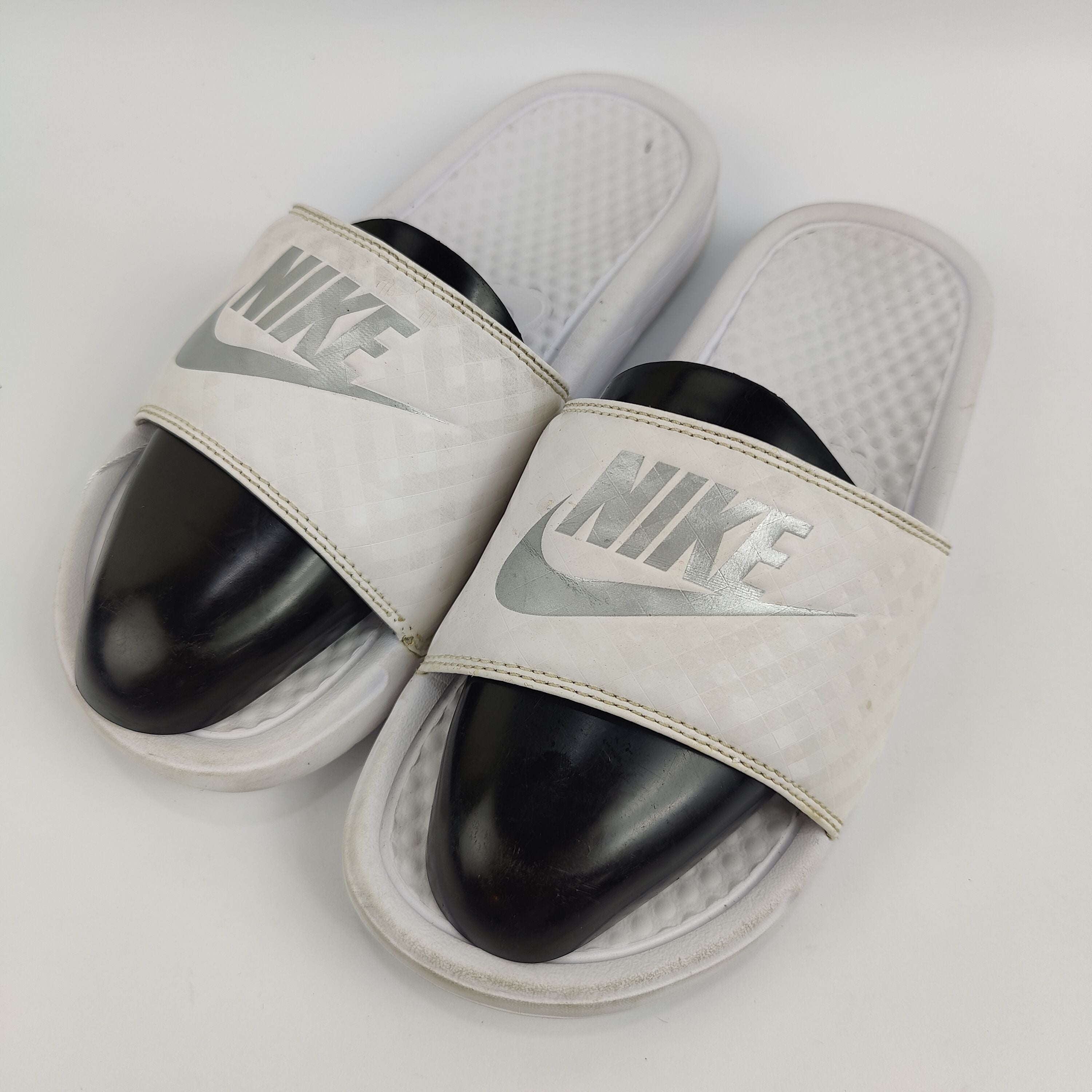 Nike Benassi (UK/PK 4.5) - 3801021
