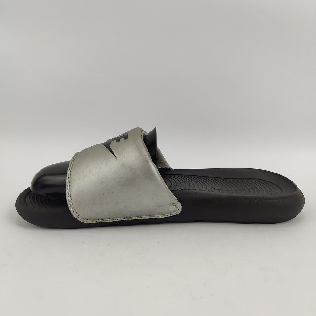 Nike Victori One Slide (UK/PK 6) - 3901032