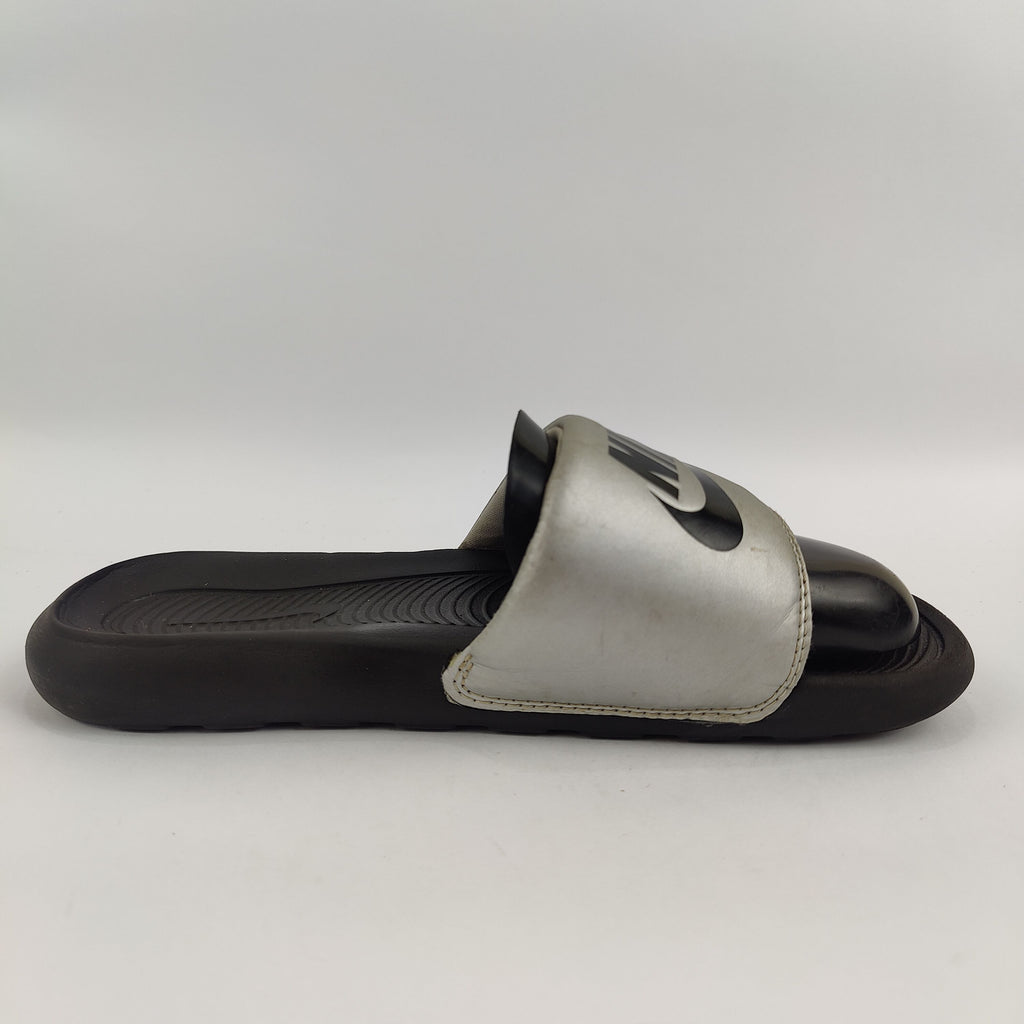 Nike Victori One Slide (UK/PK 6) - 3901032
