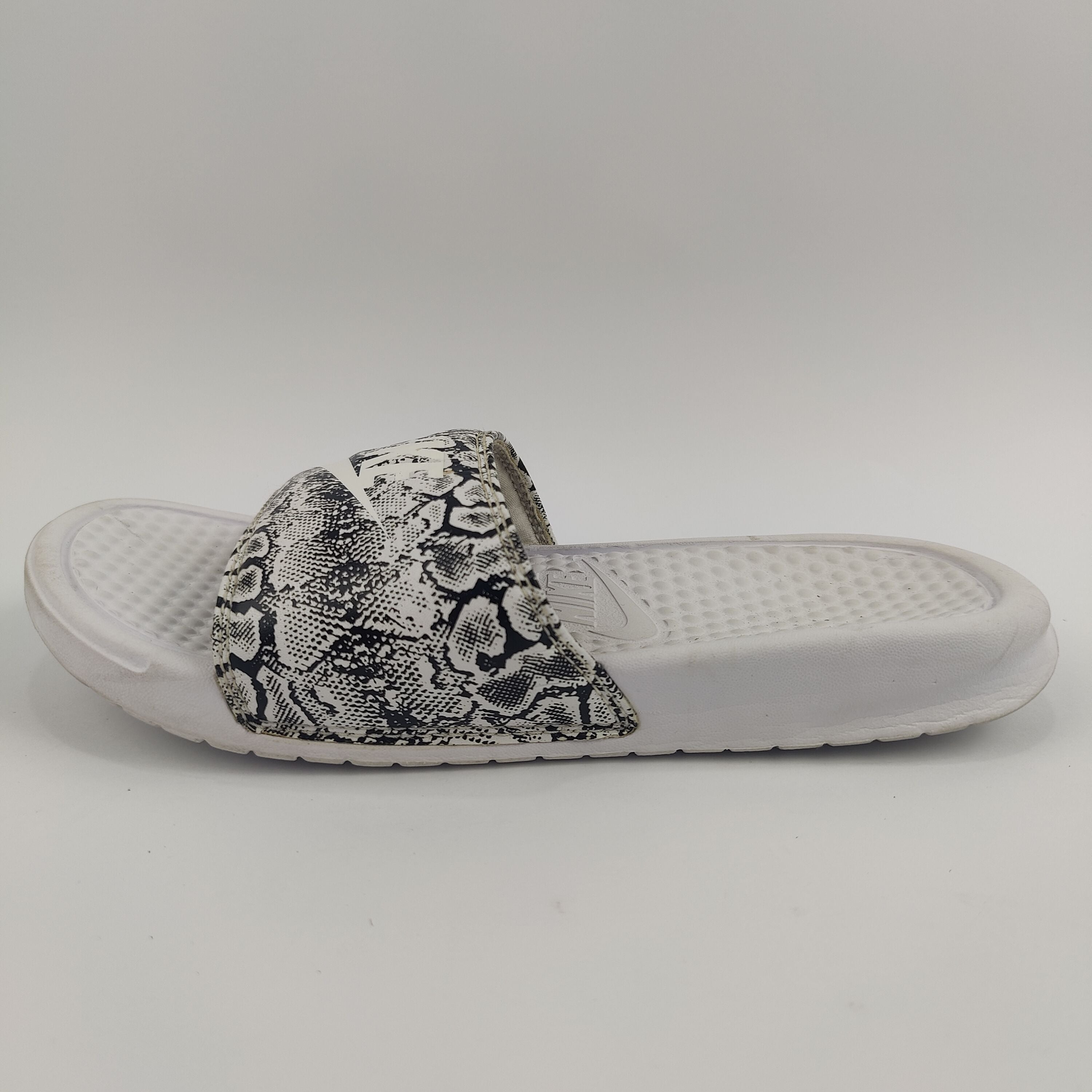 Nike Benassi Slides (UK/PK 5) - 3801045