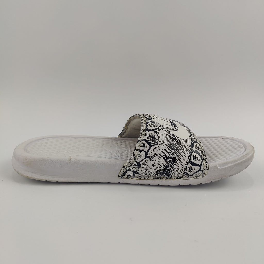 Nike Benassi Slides (UK/PK 5) - 3801045