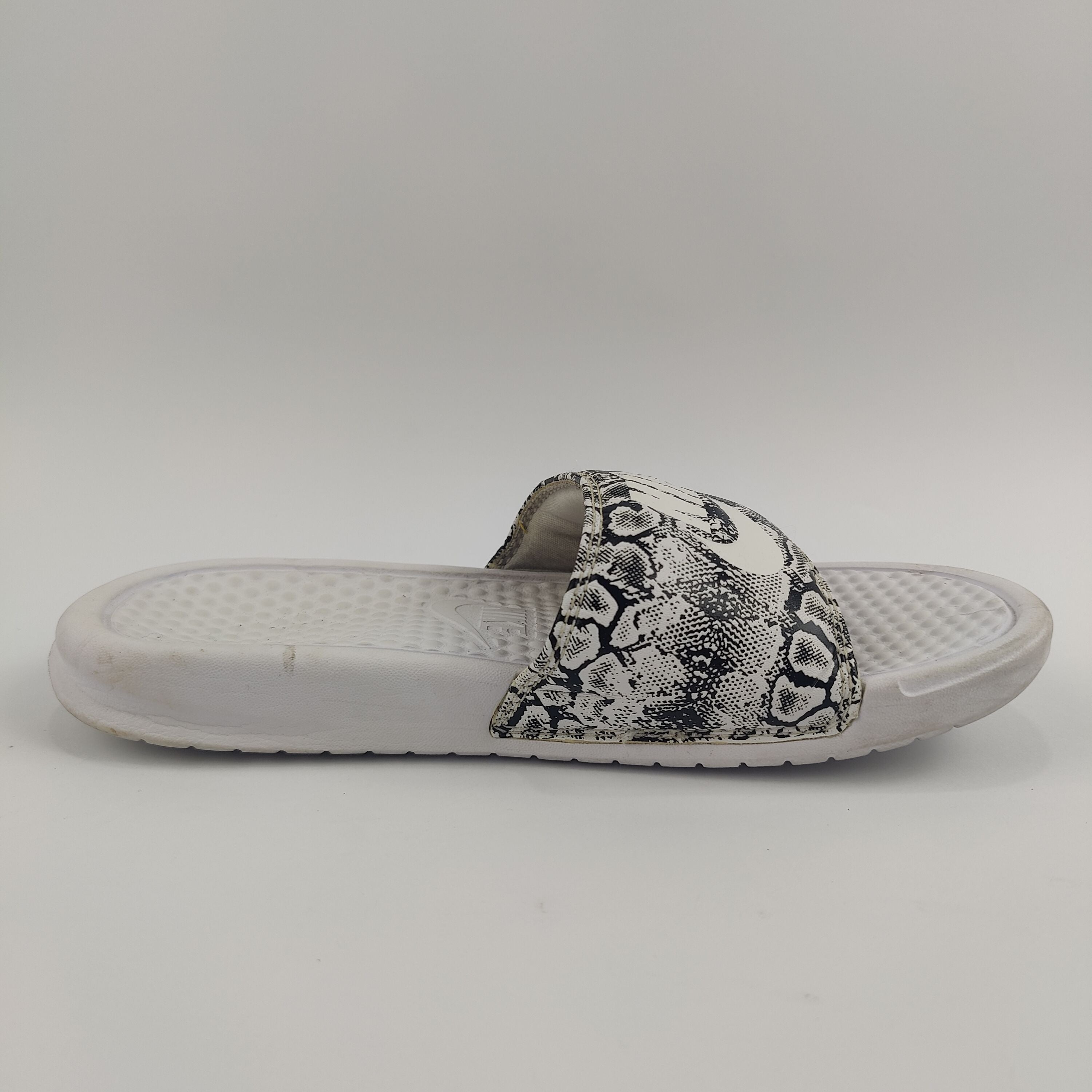 Nike Benassi Slides (UK/PK 5) - 3801045