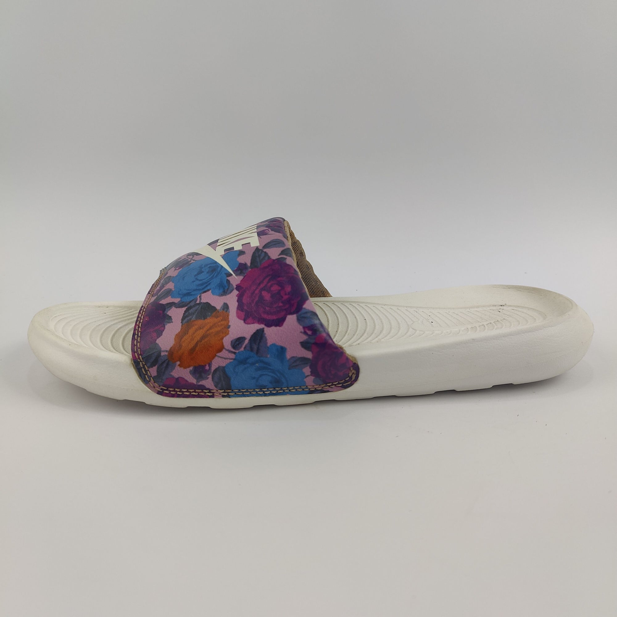 Nike Victori One Slides (UK/PK 7.5) - 4201076