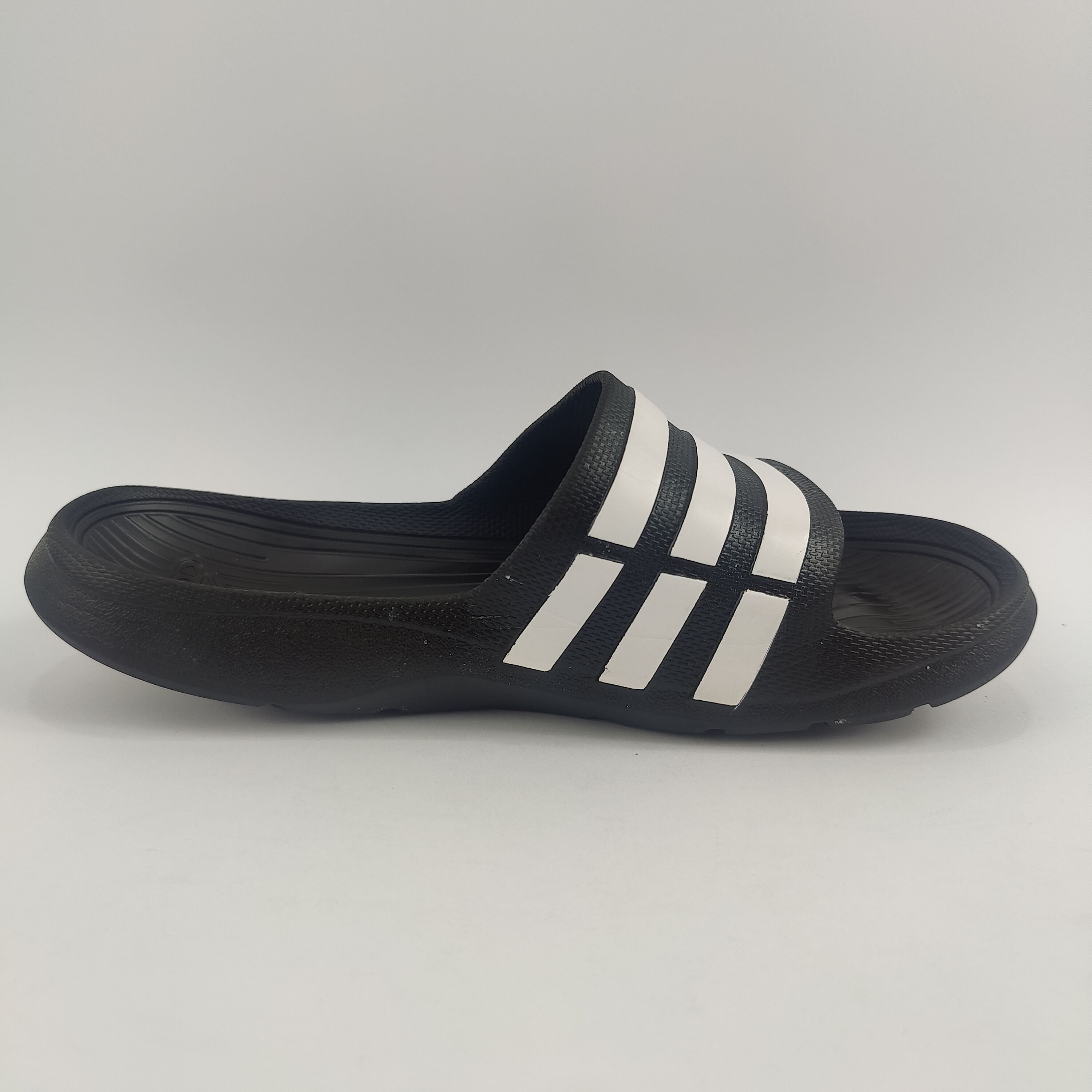 Adidas Slides (UK/PK 7) - 4101085