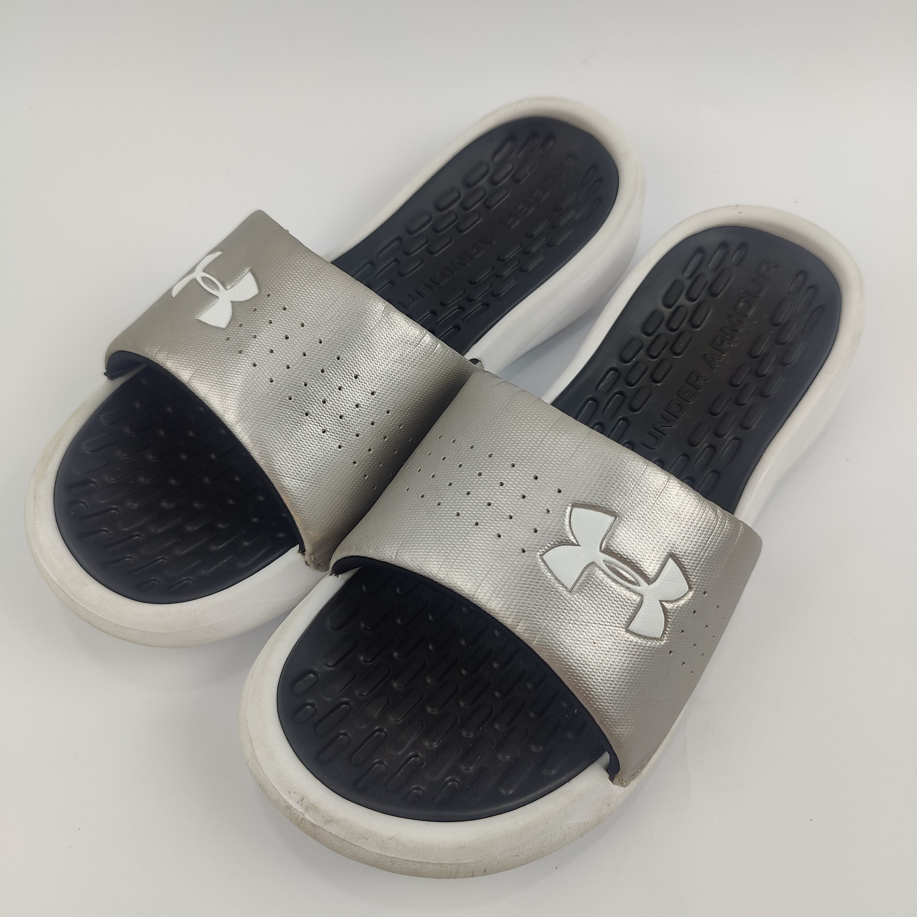 Under Armour Slides (UK/PK 5.5) - 3901097