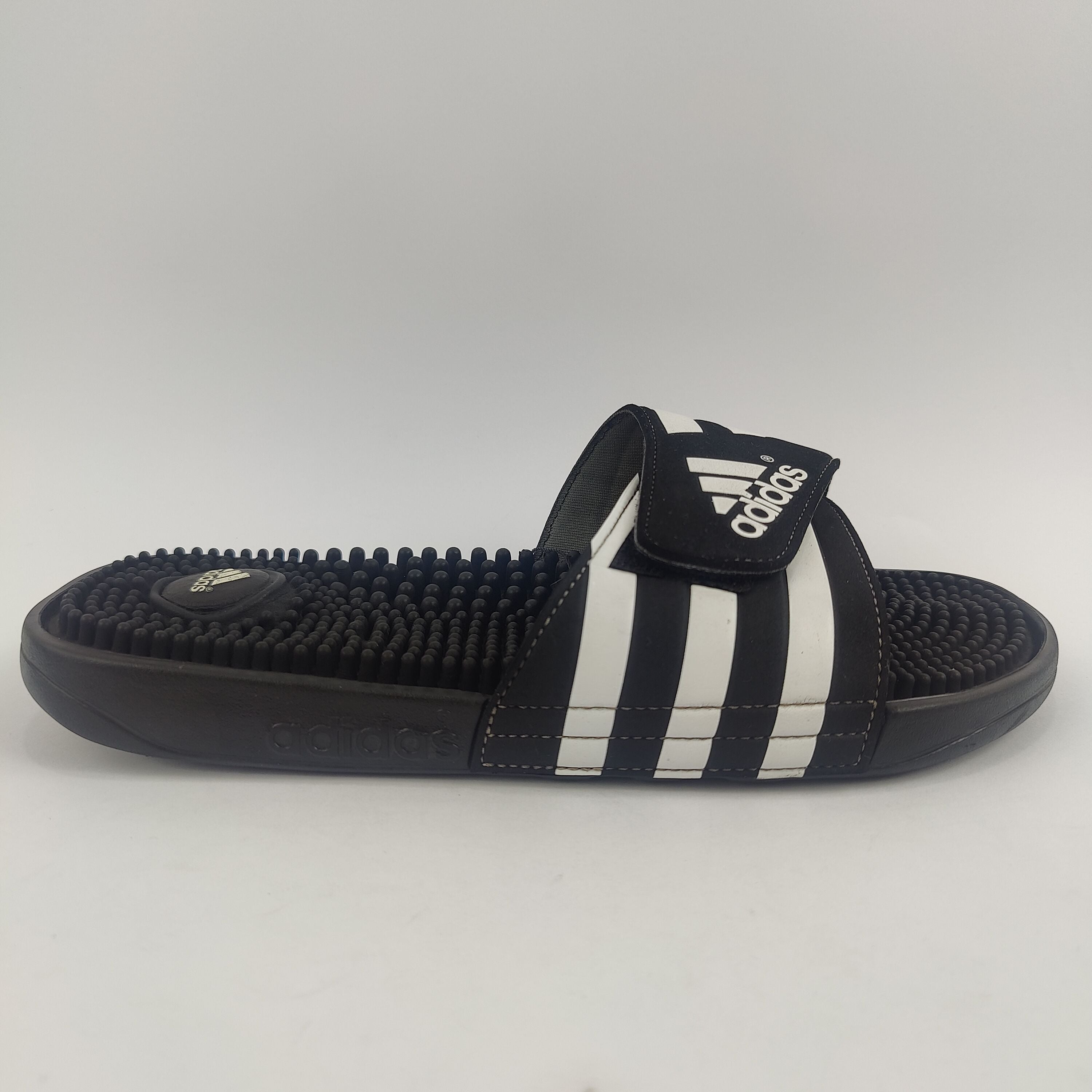 Adidas Adilette Slides (UK/PK 8) - 4201099