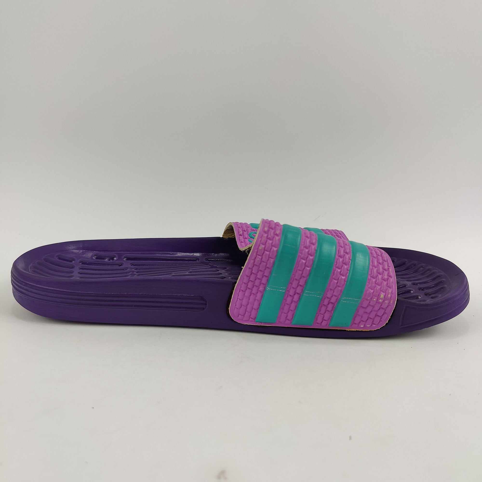 Adidas Adilette Slides (UK/PK 9) - 4401051