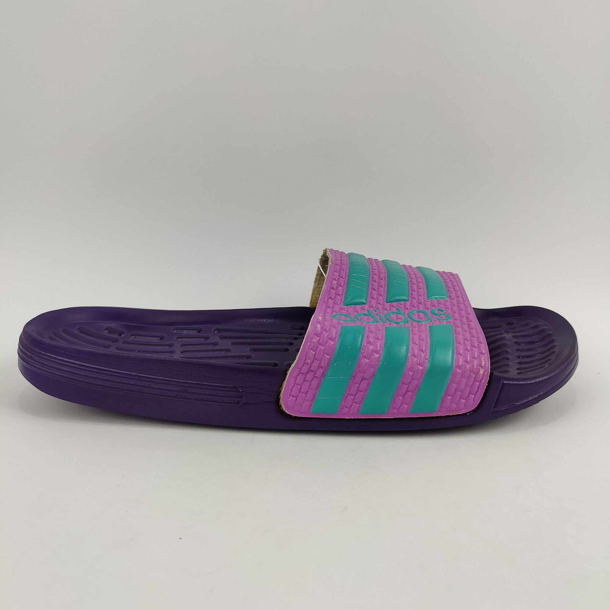Adidas Adilette Slides (UK/PK 9) - 4401051