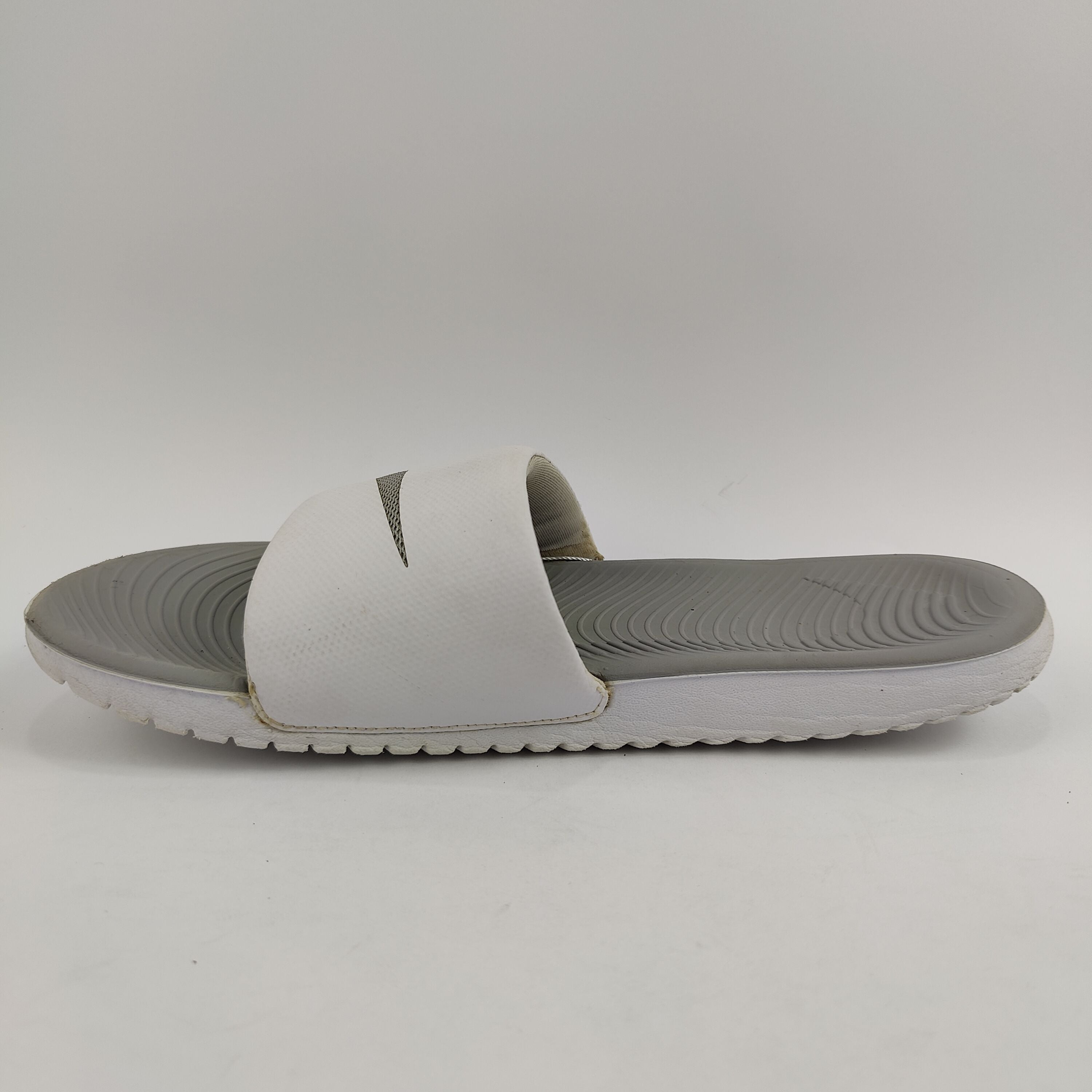 Nike Kawa Slides (UK/PK 6.5) - 4051068