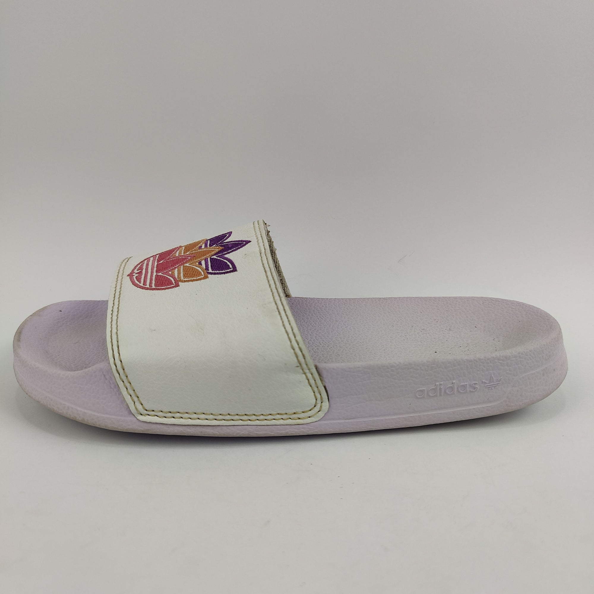 Adidas Adilette Slides (UK/PK 6) - 3901060