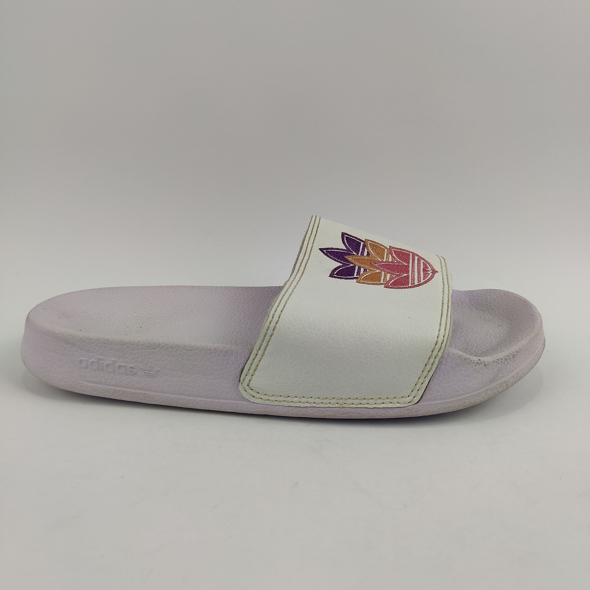 Adidas Adilette Slides (UK/PK 6) - 3901060