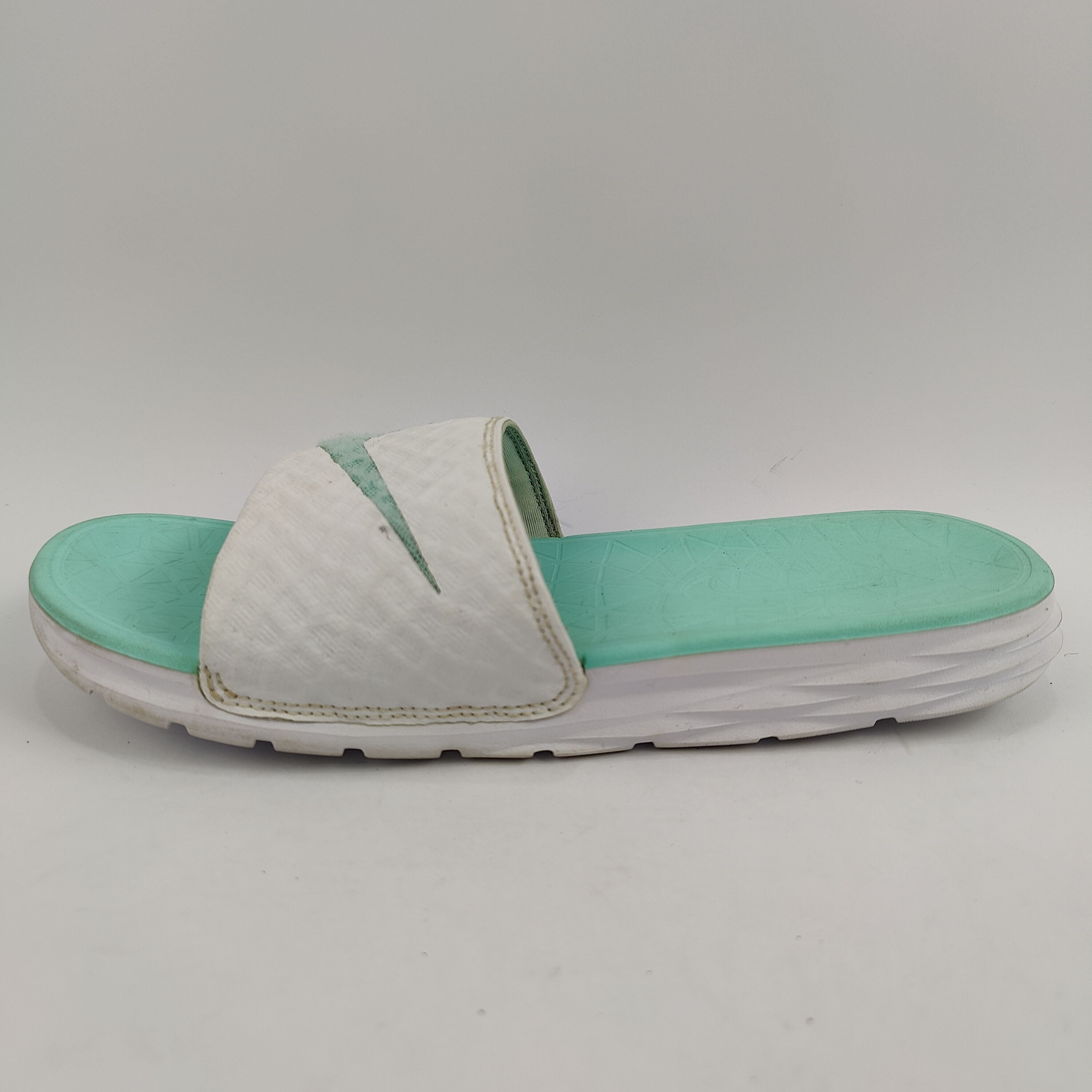 Nike Benassi Slides (UK/PK 4.5) - 3801058