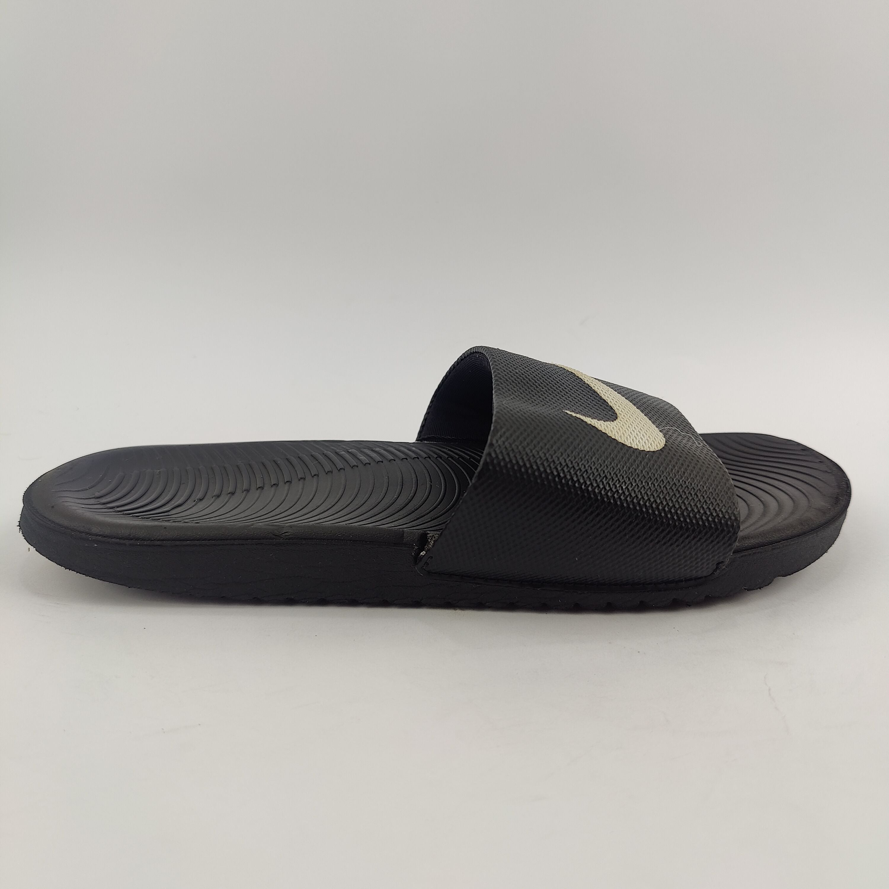 Nike Kawa Slides (UK/PK 6) - 4001125