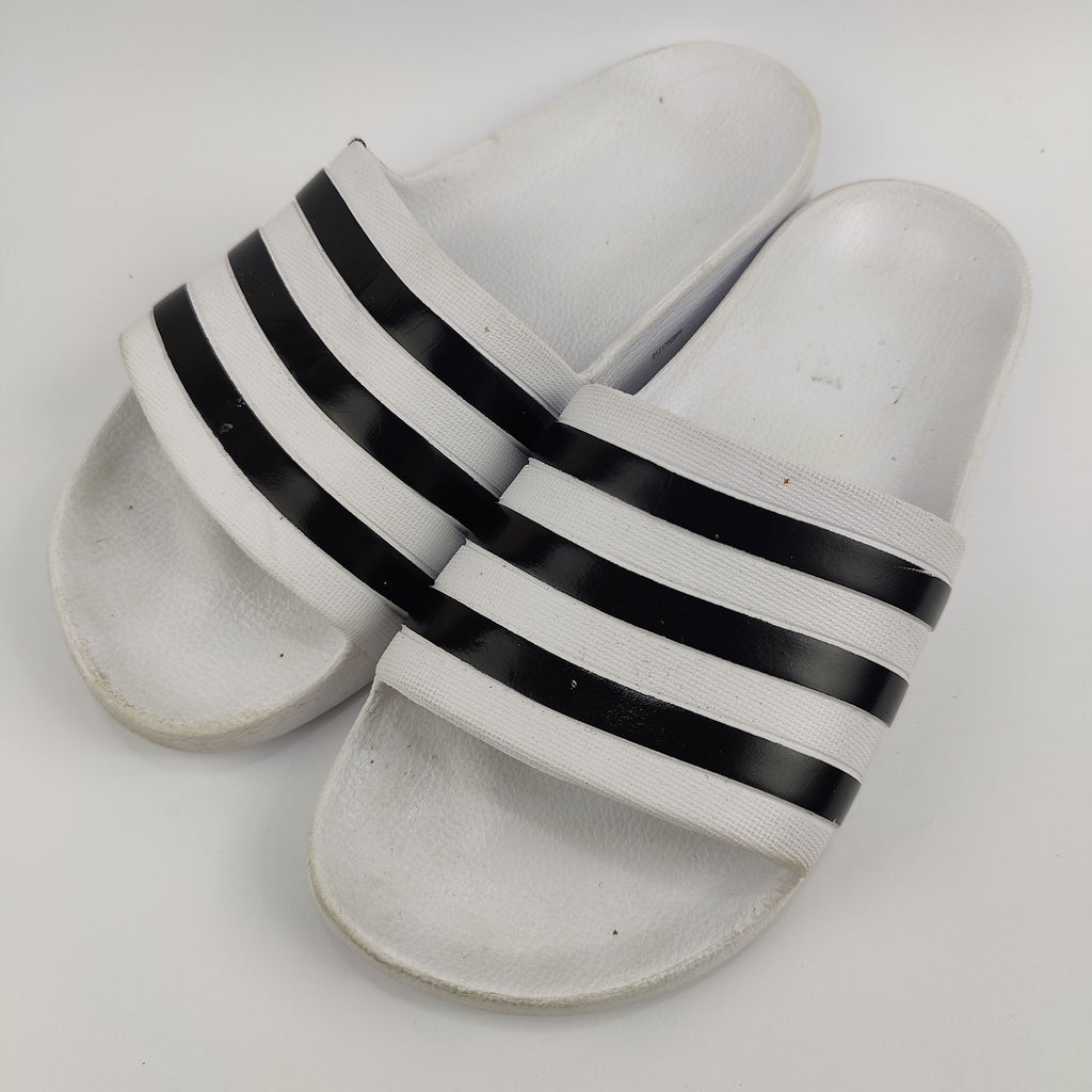 Adidas Slides (UK/PK 6.5) - 4051115