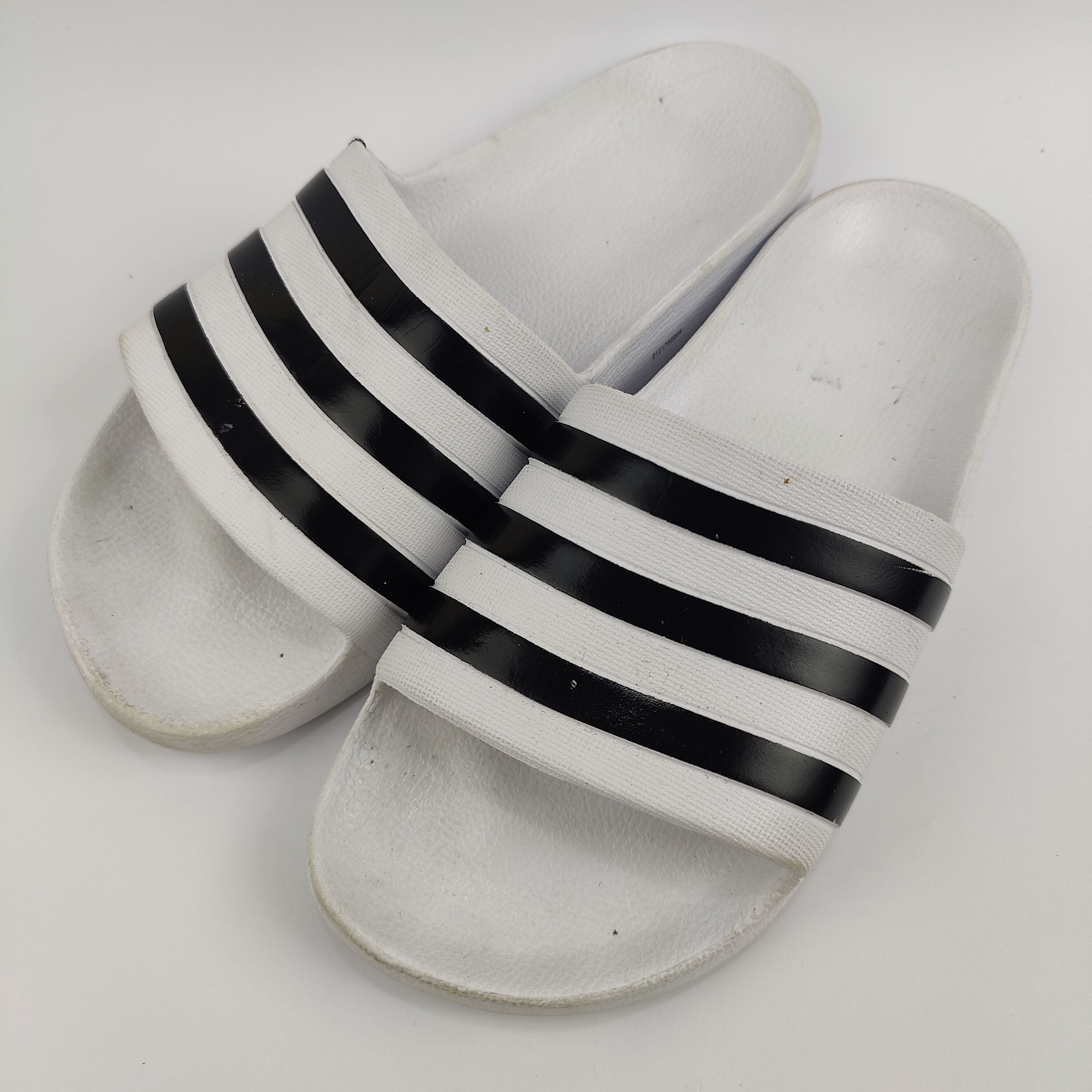Adidas Slides (UK/PK 6.5) - 4051115
