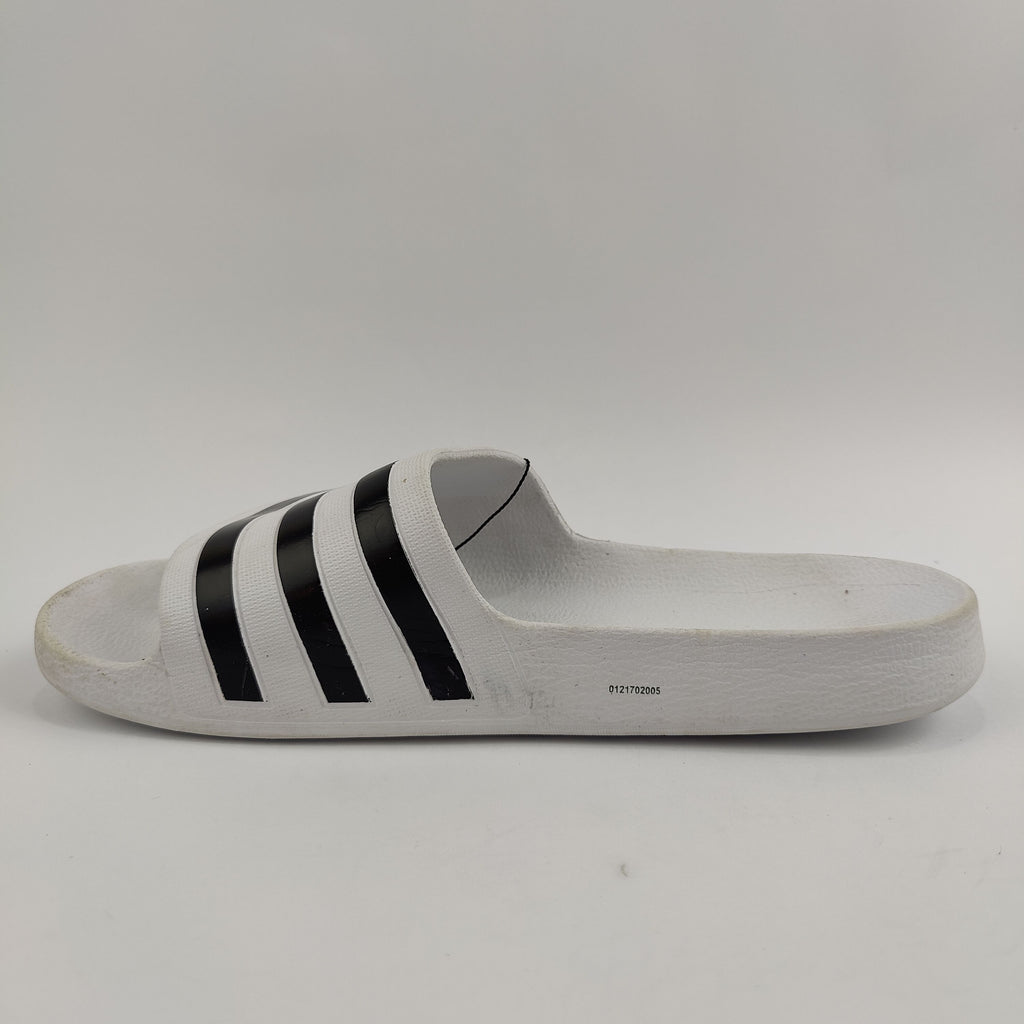 Adidas Slides (UK/PK 6.5) - 4051115
