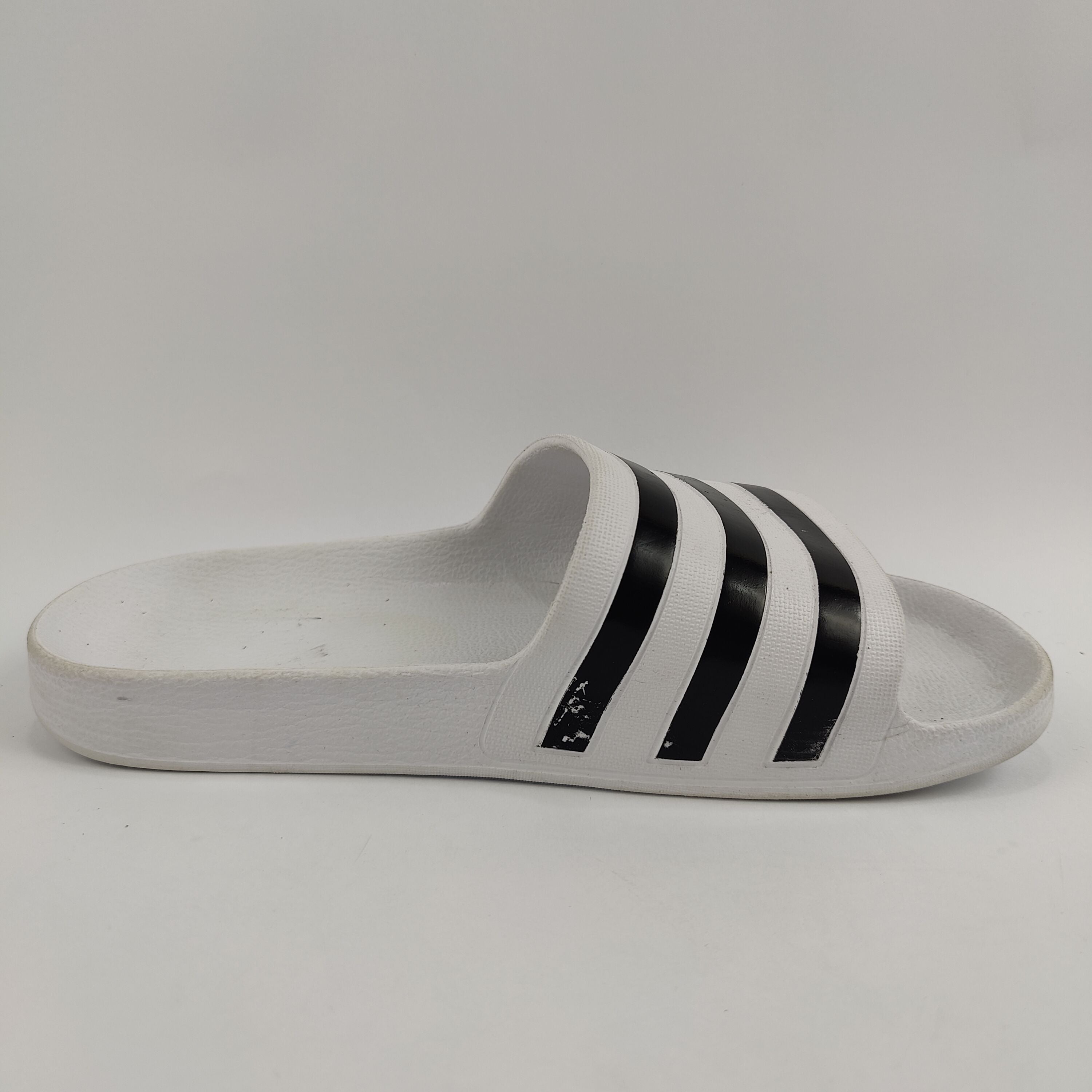 Adidas Slides (UK/PK 6.5) - 4051115