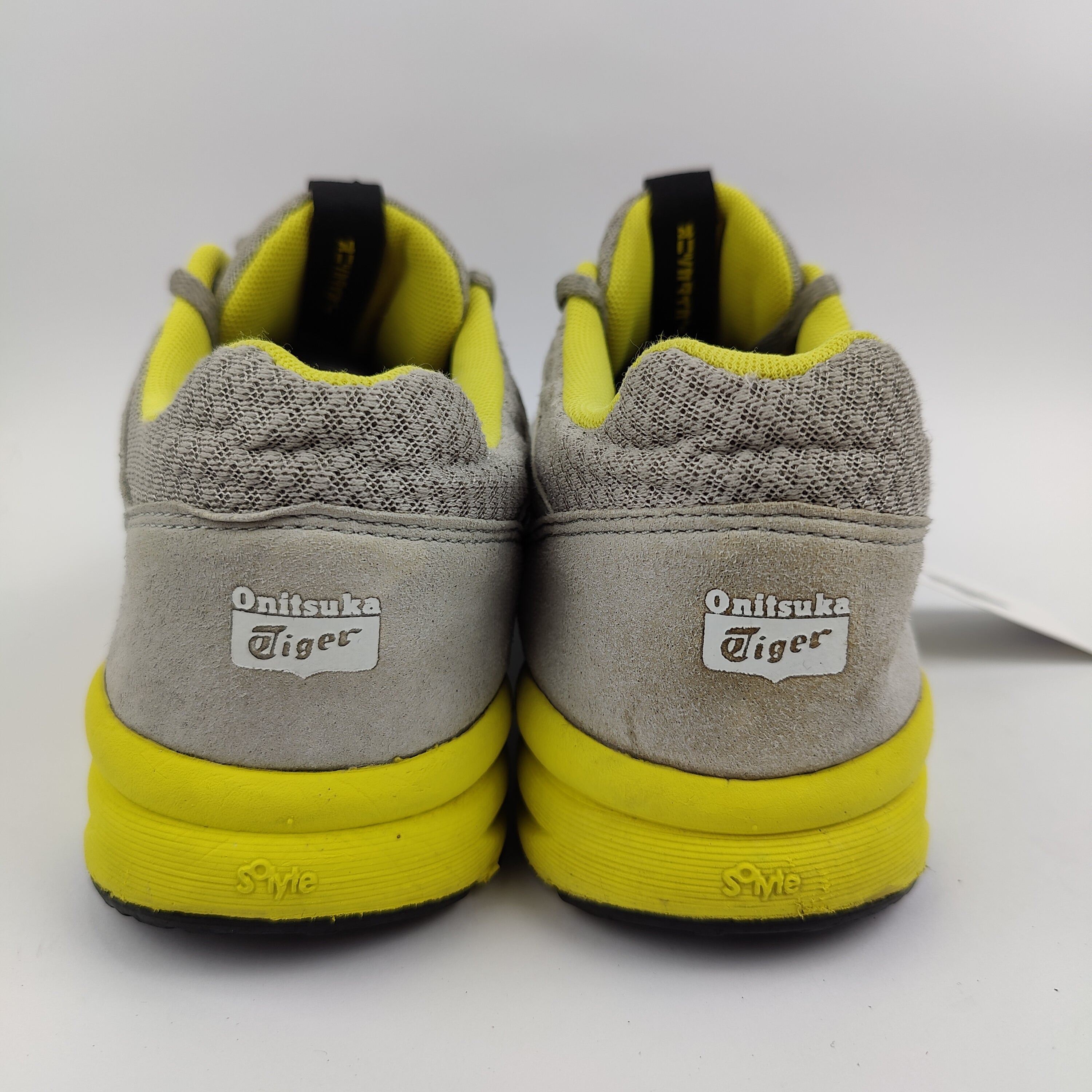 ASICS Tiger Shwa Runner (UK/PK 6.5) - 40.5 | Excellent