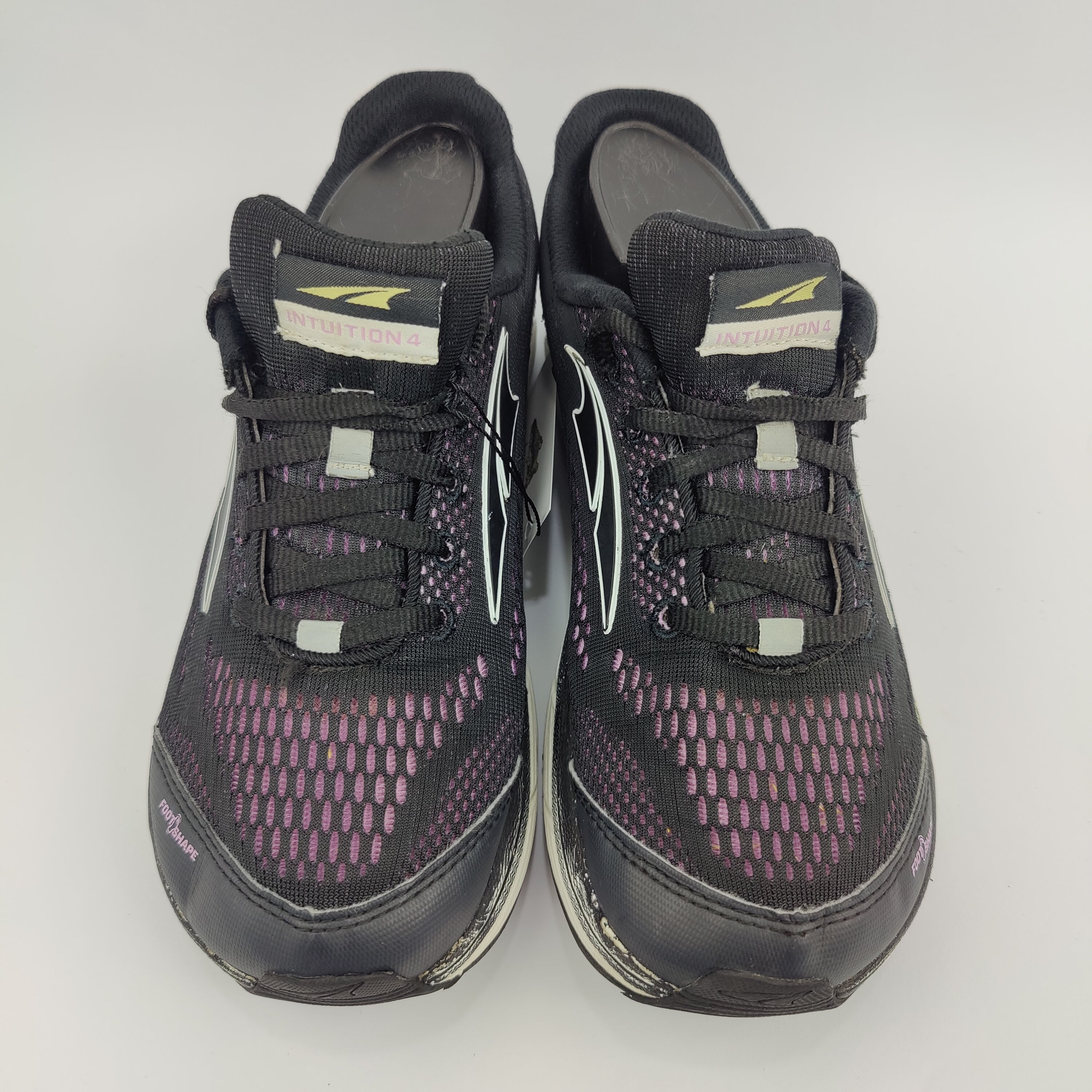 Altra Intuition 4 (UK/PK 6.5) - 40 | Excellent