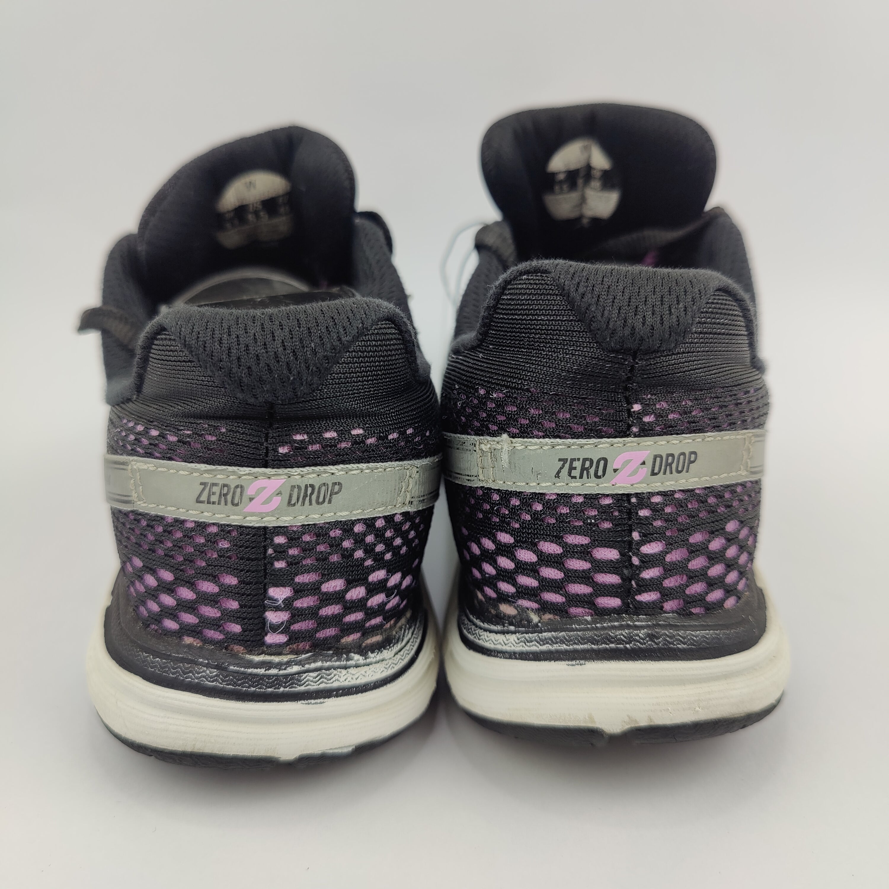 Altra Intuition 4 (UK/PK 6.5) - 40 | Excellent