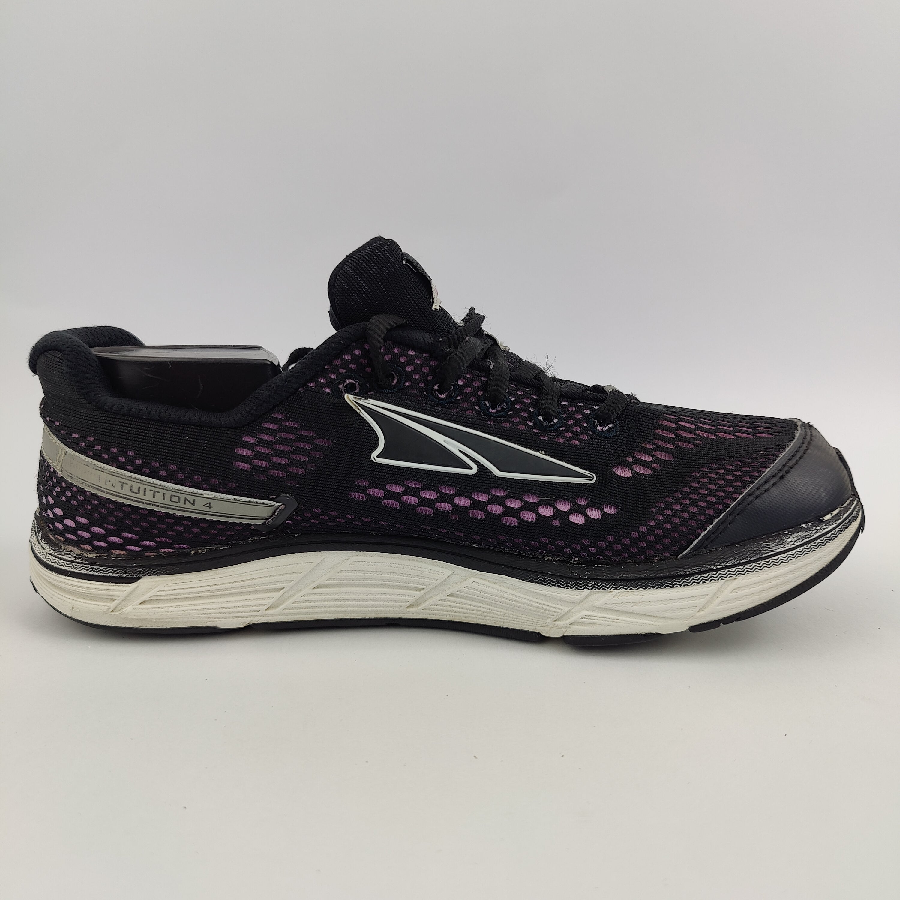 Altra Intuition 4 (UK/PK 6.5) - 40 | Excellent