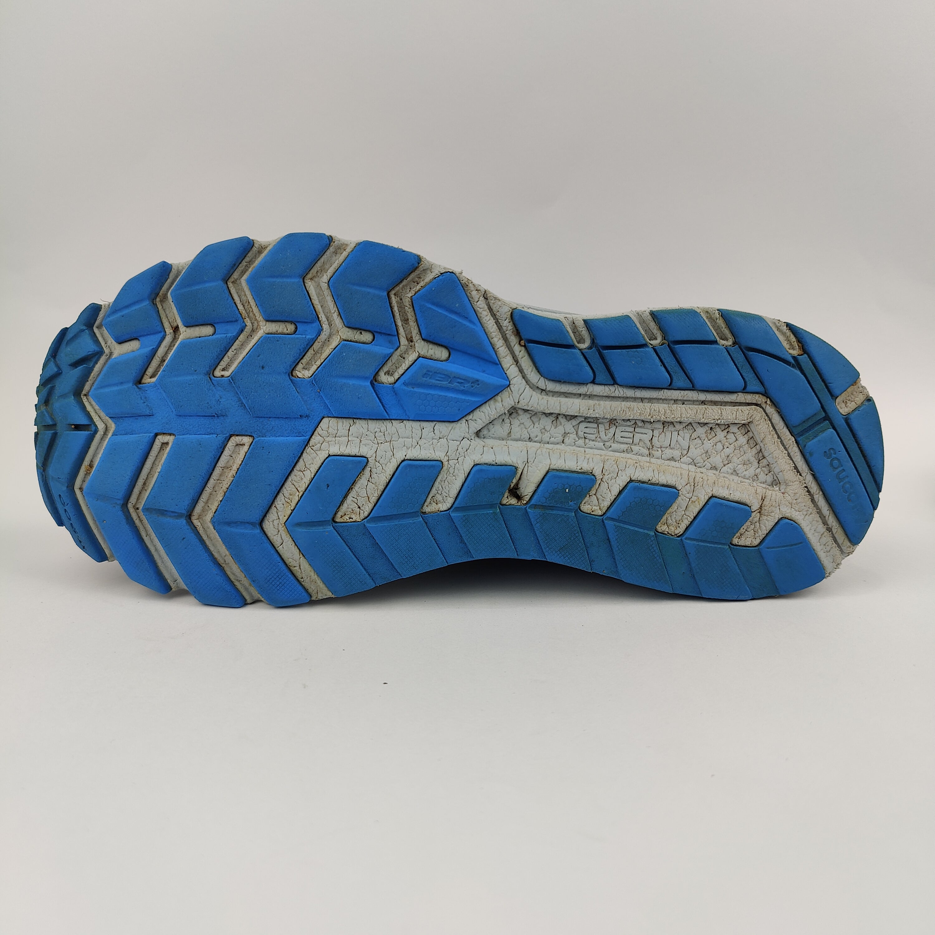 Saucony Omni 16 (UK/PK 10.5) - 46 | Excellent