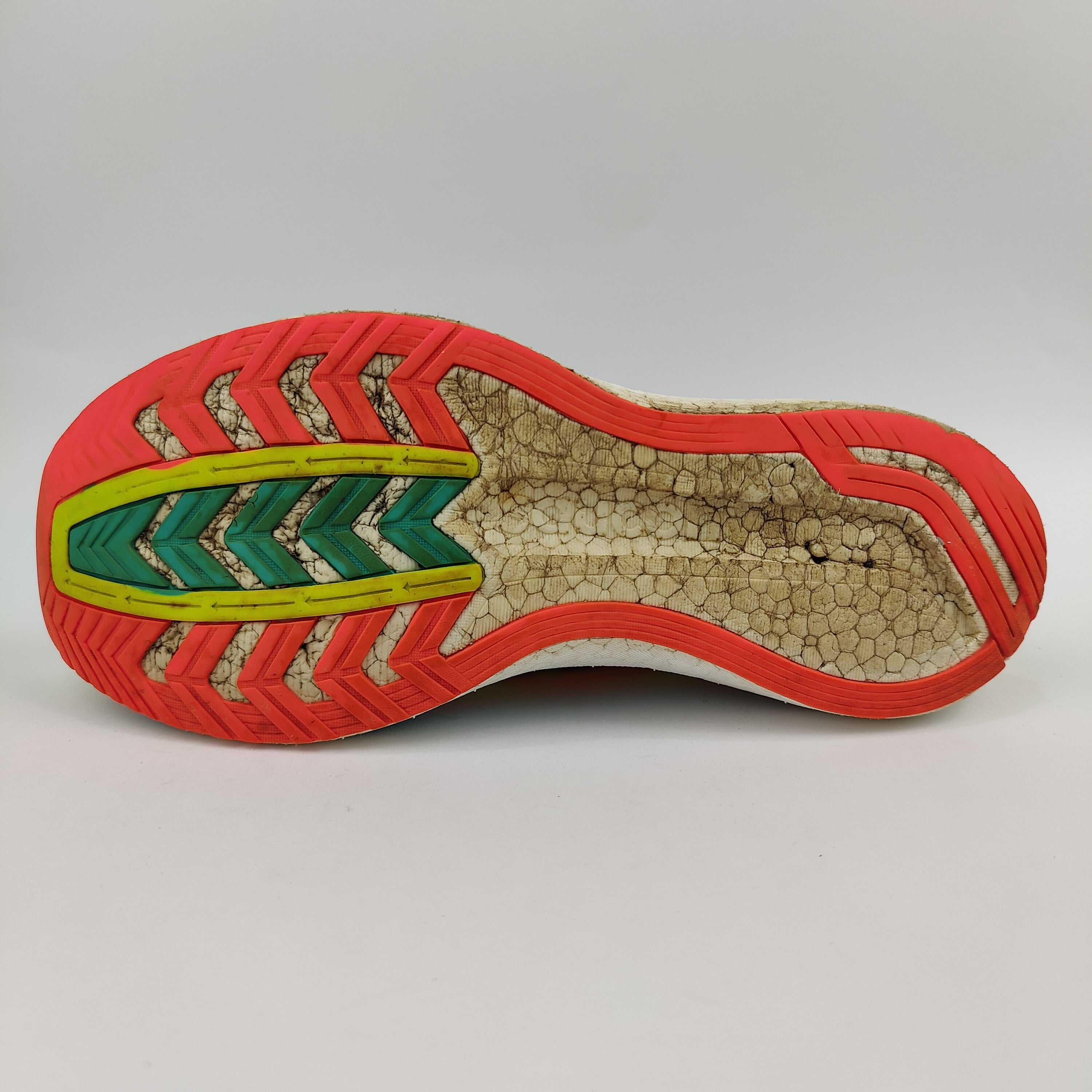 Saucony Endorphin Pro (UK/PK 9) - 44 | Excellent