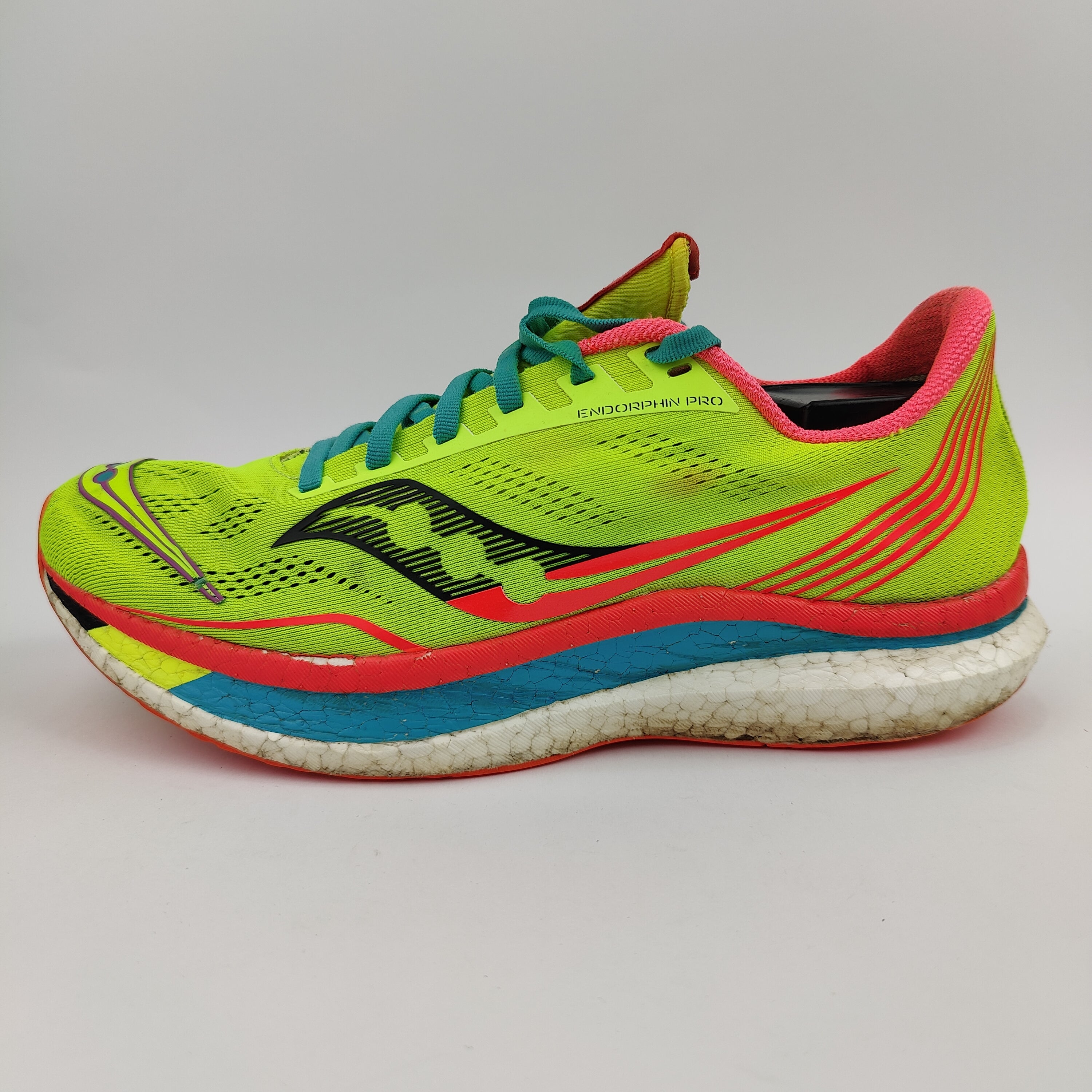 Saucony Endorphin Pro (UK/PK 9) - 44 | Excellent