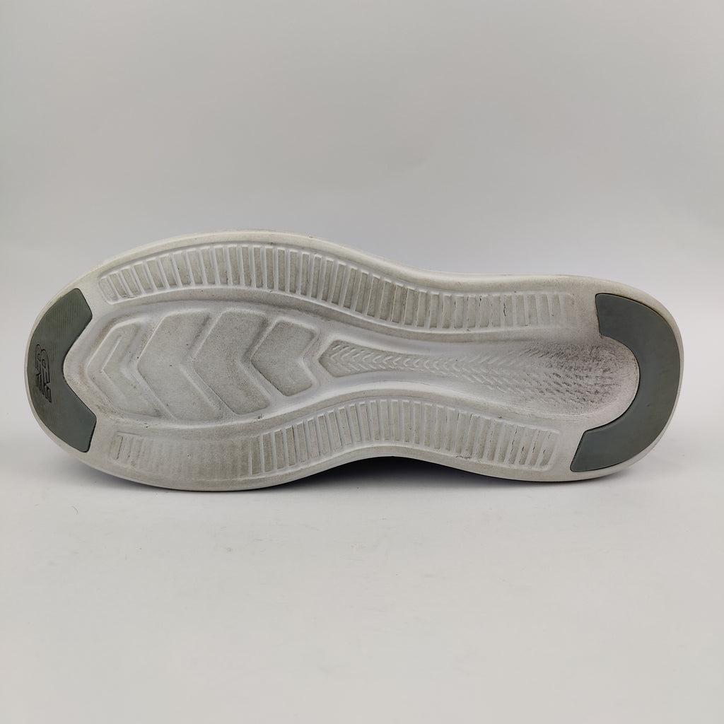 New Balance Fuelcore (UK/PK 9) - 43 | Excellent